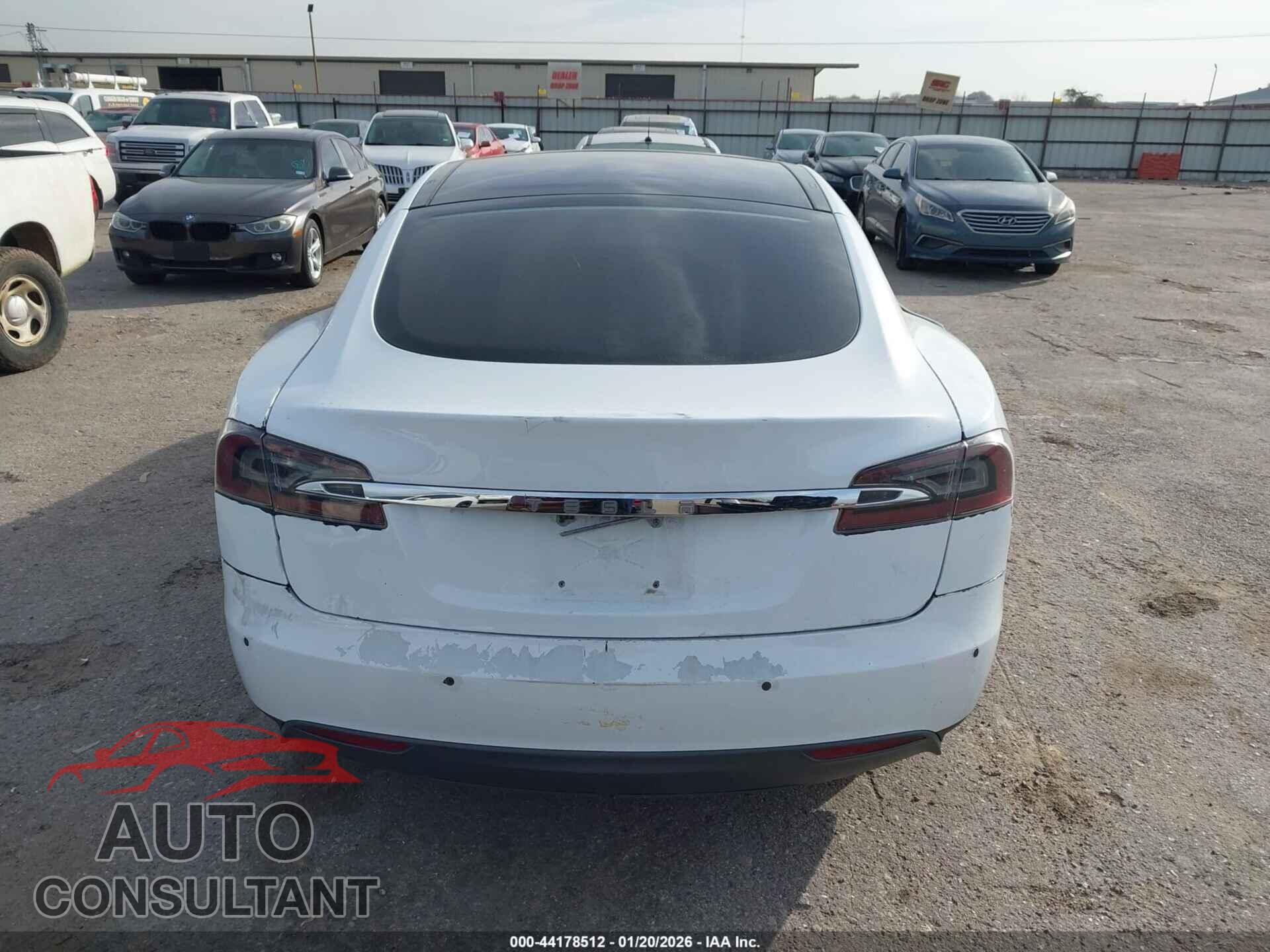TESLA MODEL S 2015 - 5YJSA1E18FF102704