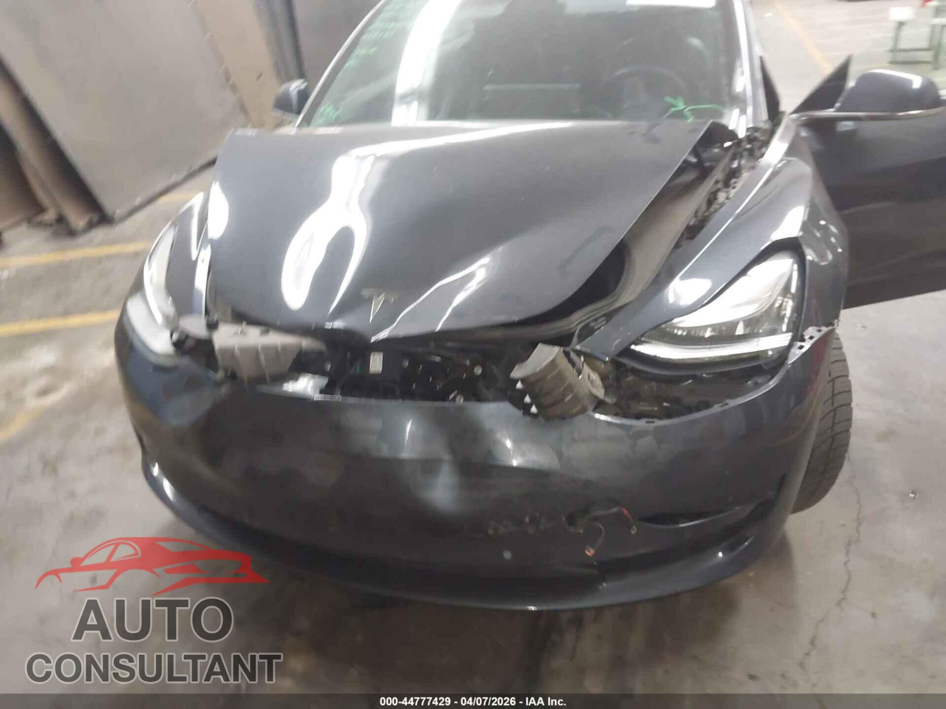 TESLA MODEL 3 2018 - 5YJ3E1EA1JF045067