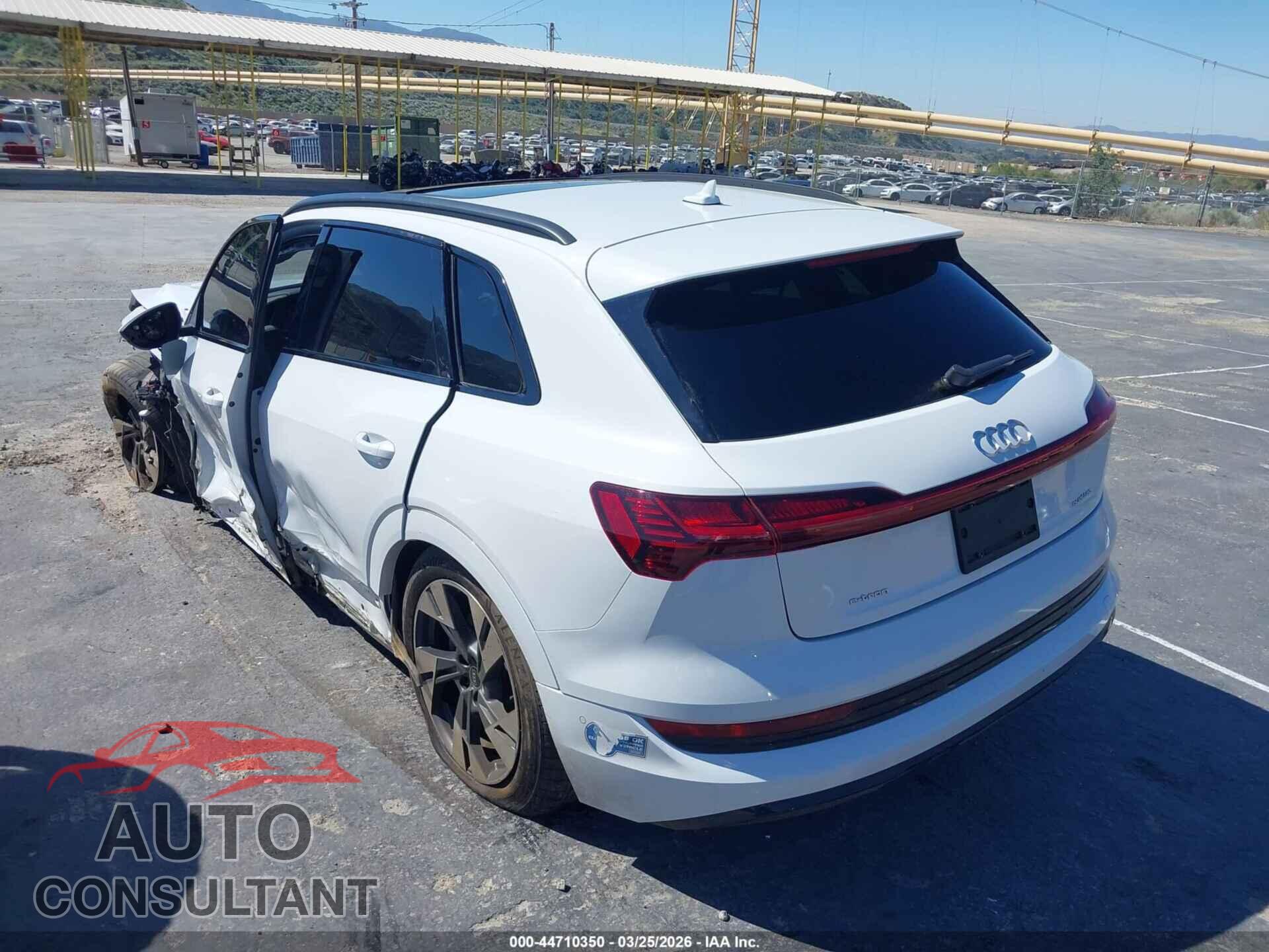AUDI E-TRON 2021 - WA1AAAGE2MB016231