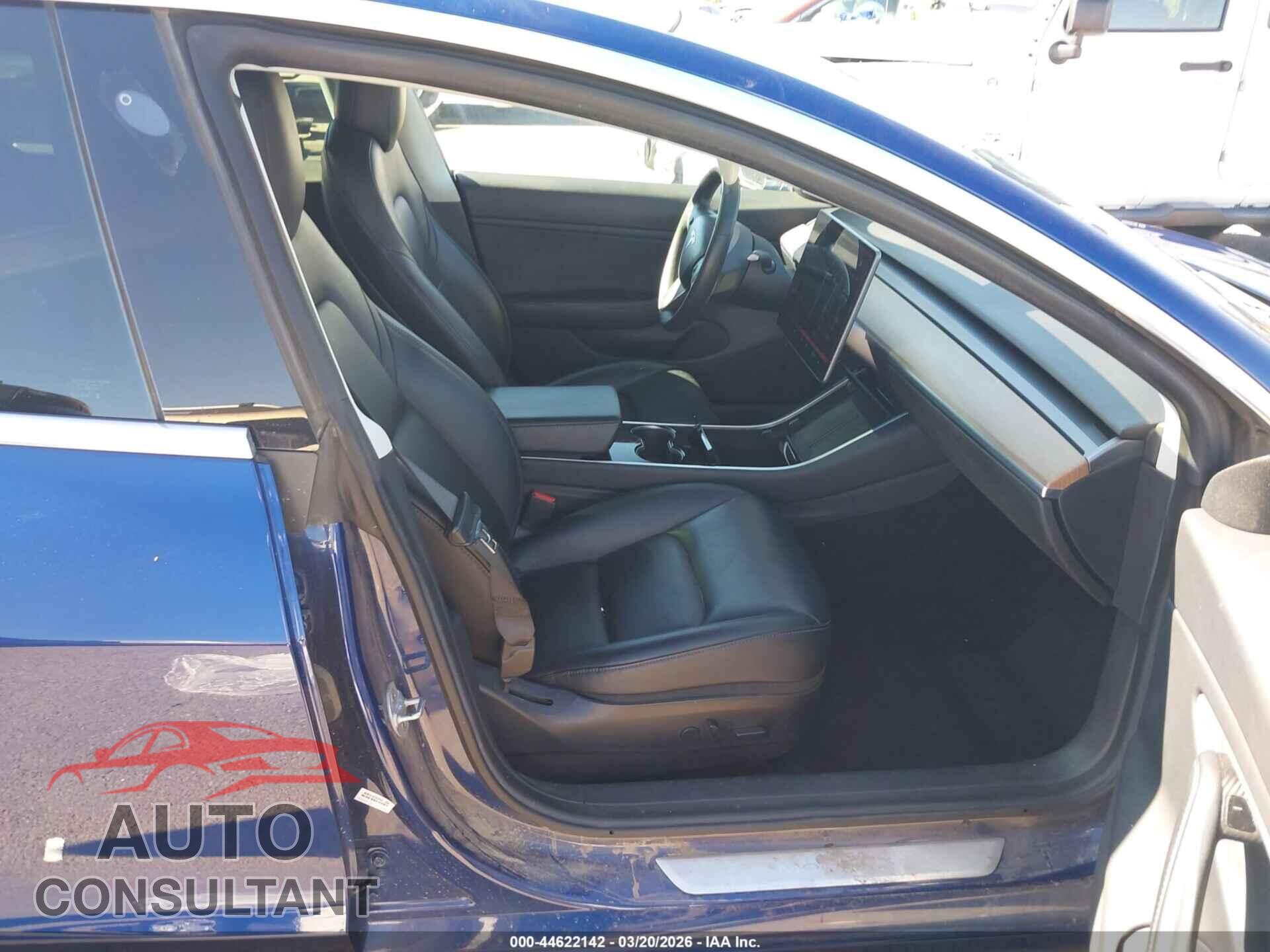 TESLA MODEL 3 2019 - 5YJ3E1EA6KF495394