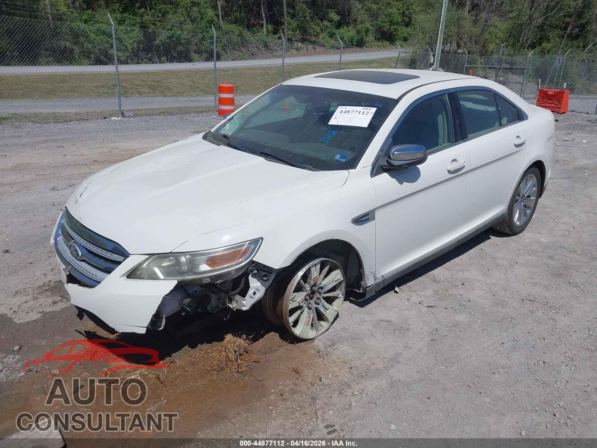 FORD TAURUS 2010 - 1FAHP2FW4AG161908