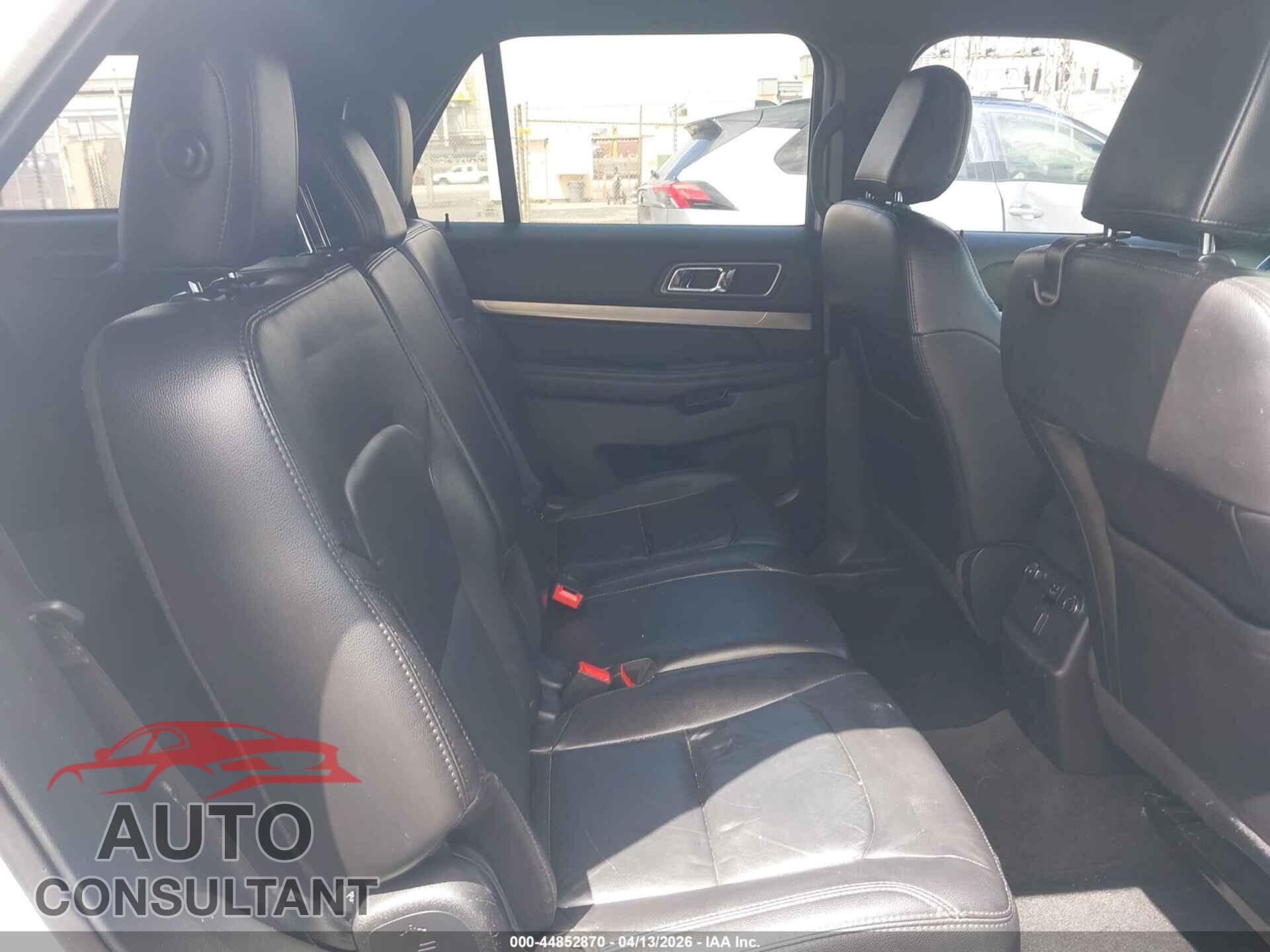 FORD EXPLORER 2018 - 1FM5K7D8XJGA19653