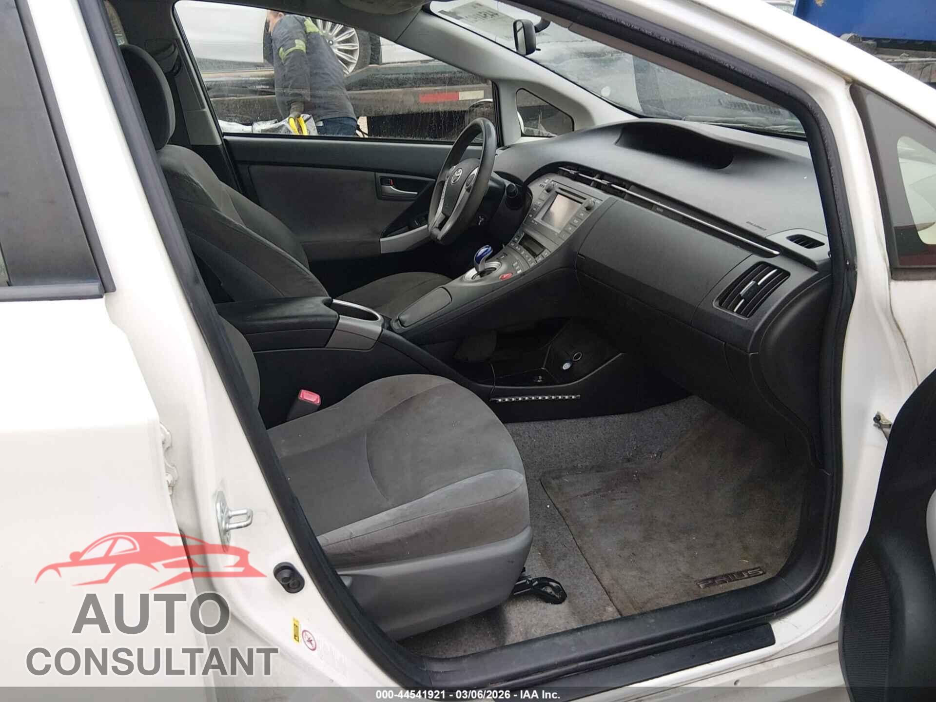 TOYOTA PRIUS 2013 - JTDKN3DU1D5594079