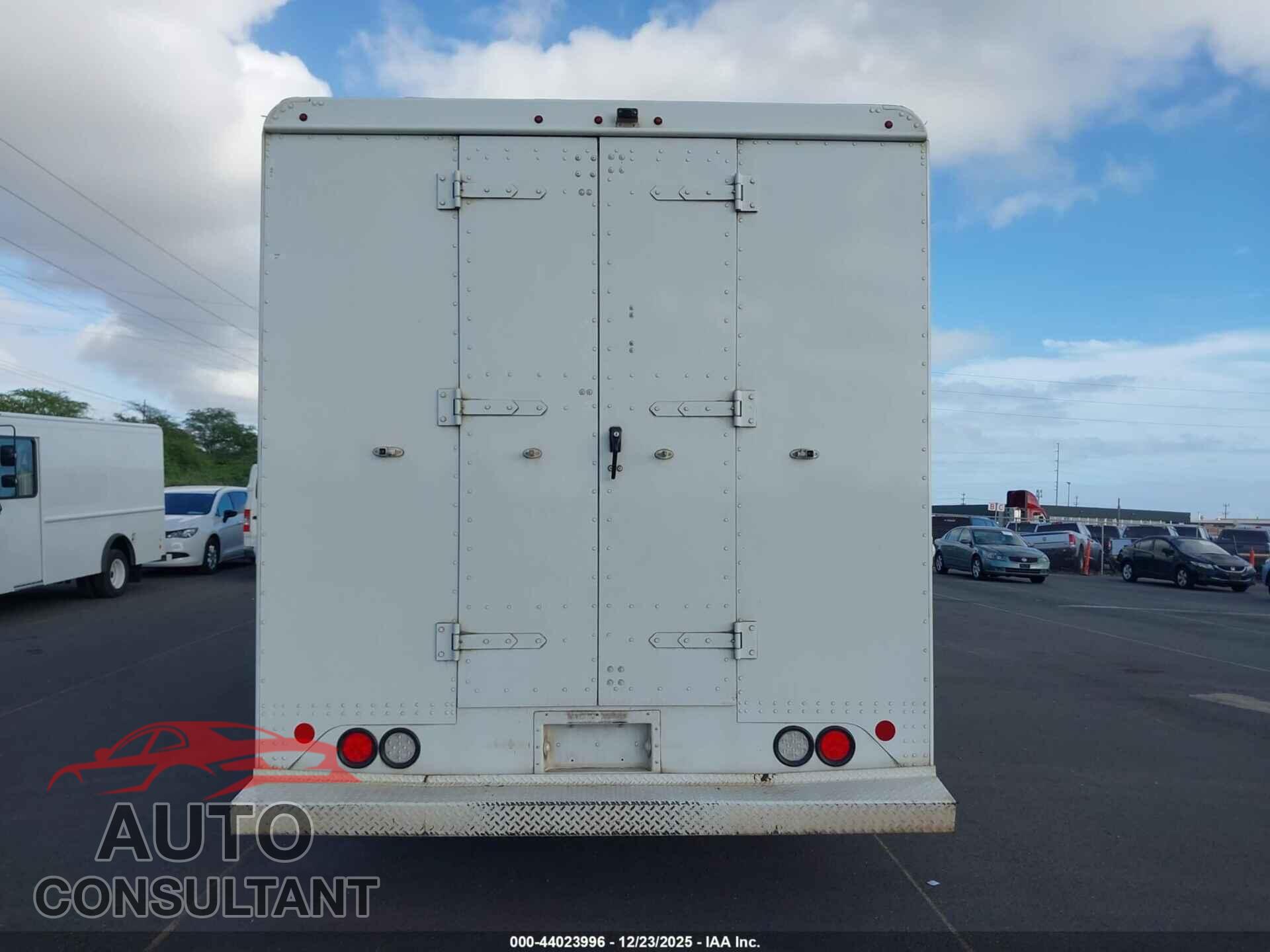 FORD E-350 STRIPPED 2017 - 1FC3E3KS0HDC69859