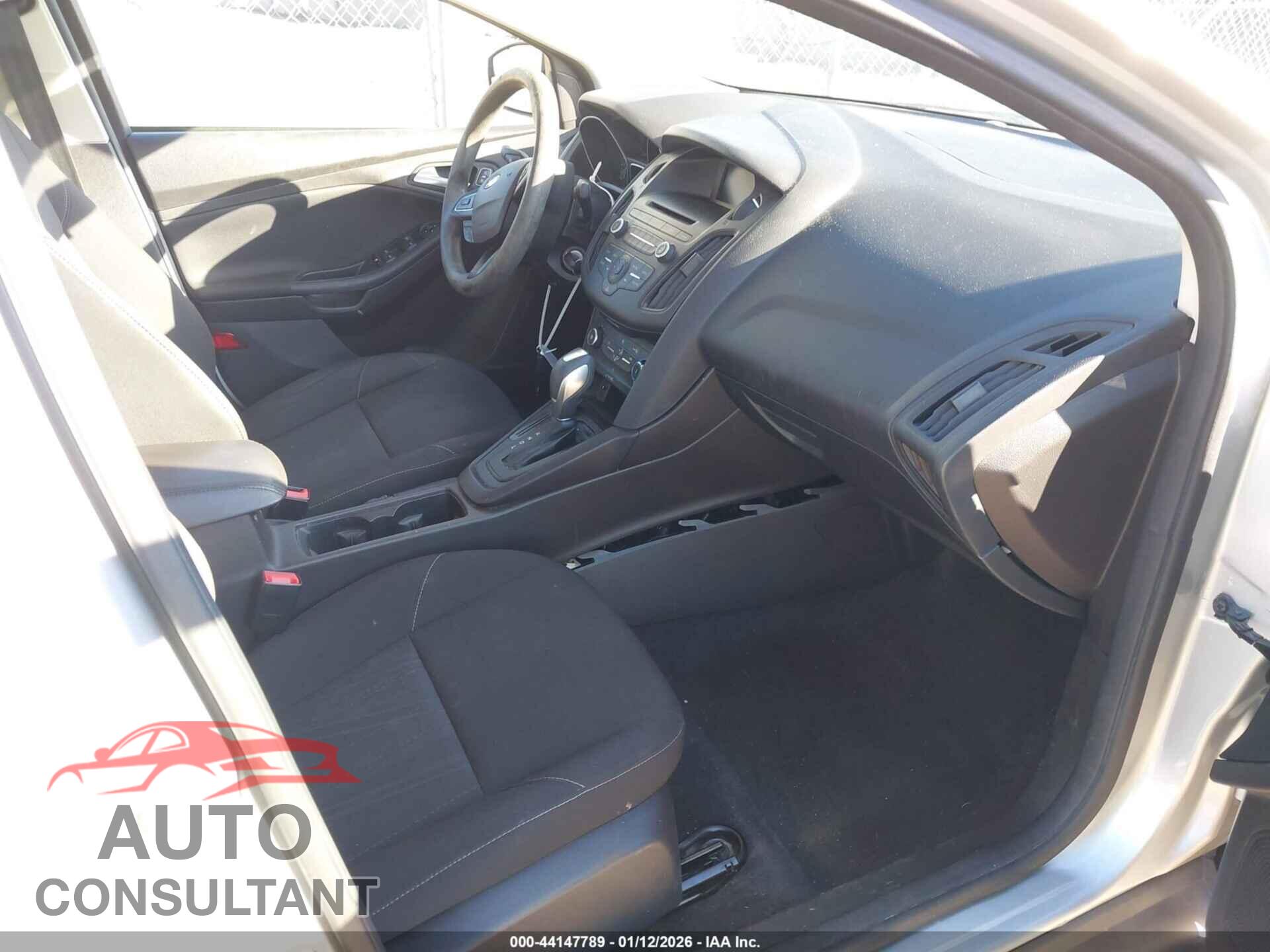 FORD FOCUS 2016 - 1FADP3F27GL376359