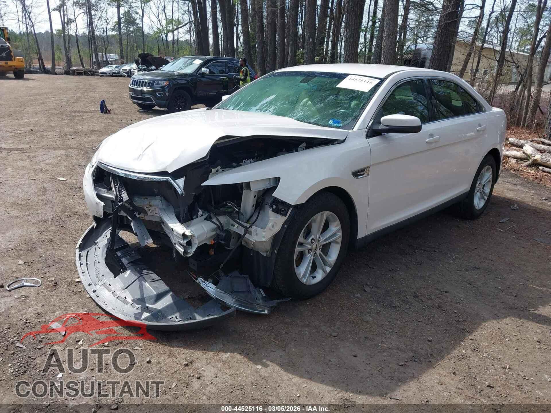 FORD TAURUS 2019 - 1FAHP2E88KG105507