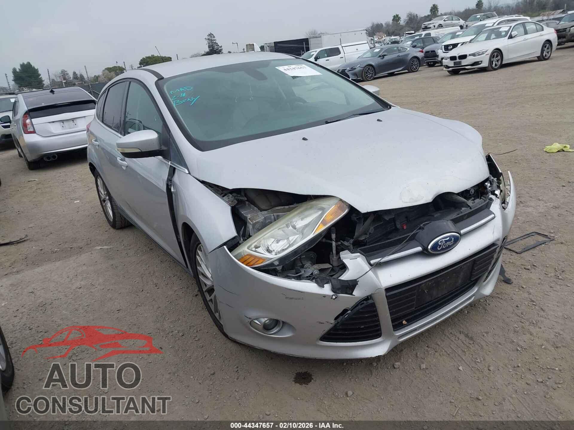 FORD FOCUS 2012 - 1FAHP3M26CL237385