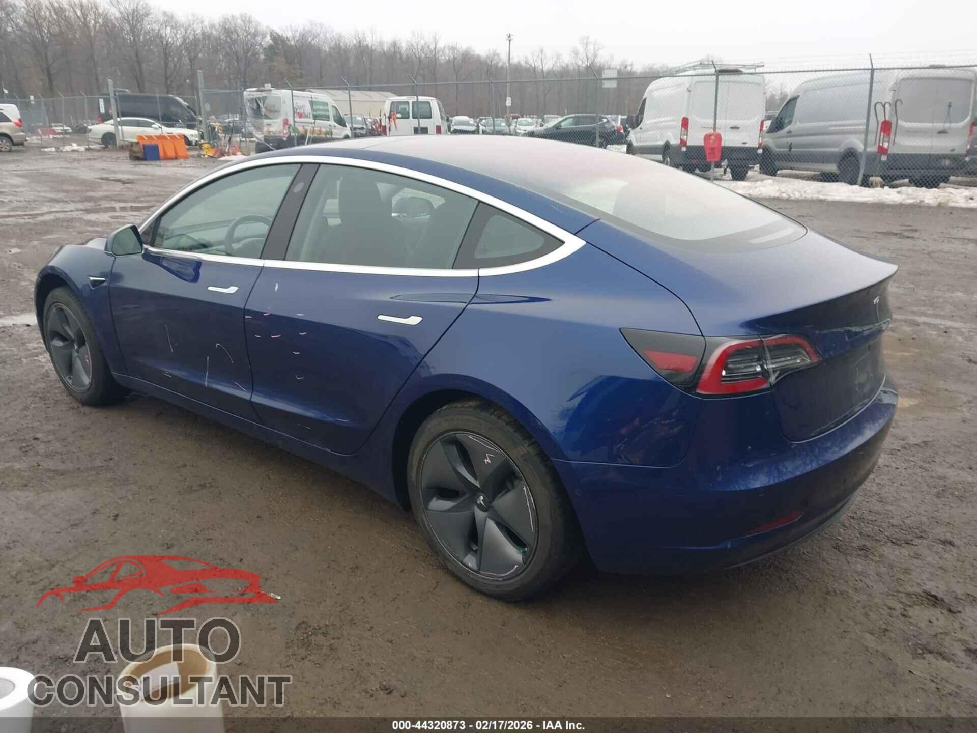 TESLA MODEL 3 2018 - 5YJ3E1EA0JF031788
