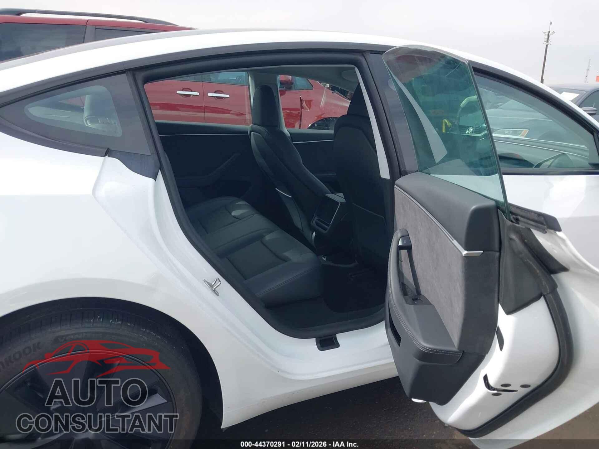 TESLA MODEL 3 2024 - 5YJ3E1EB5RF818367