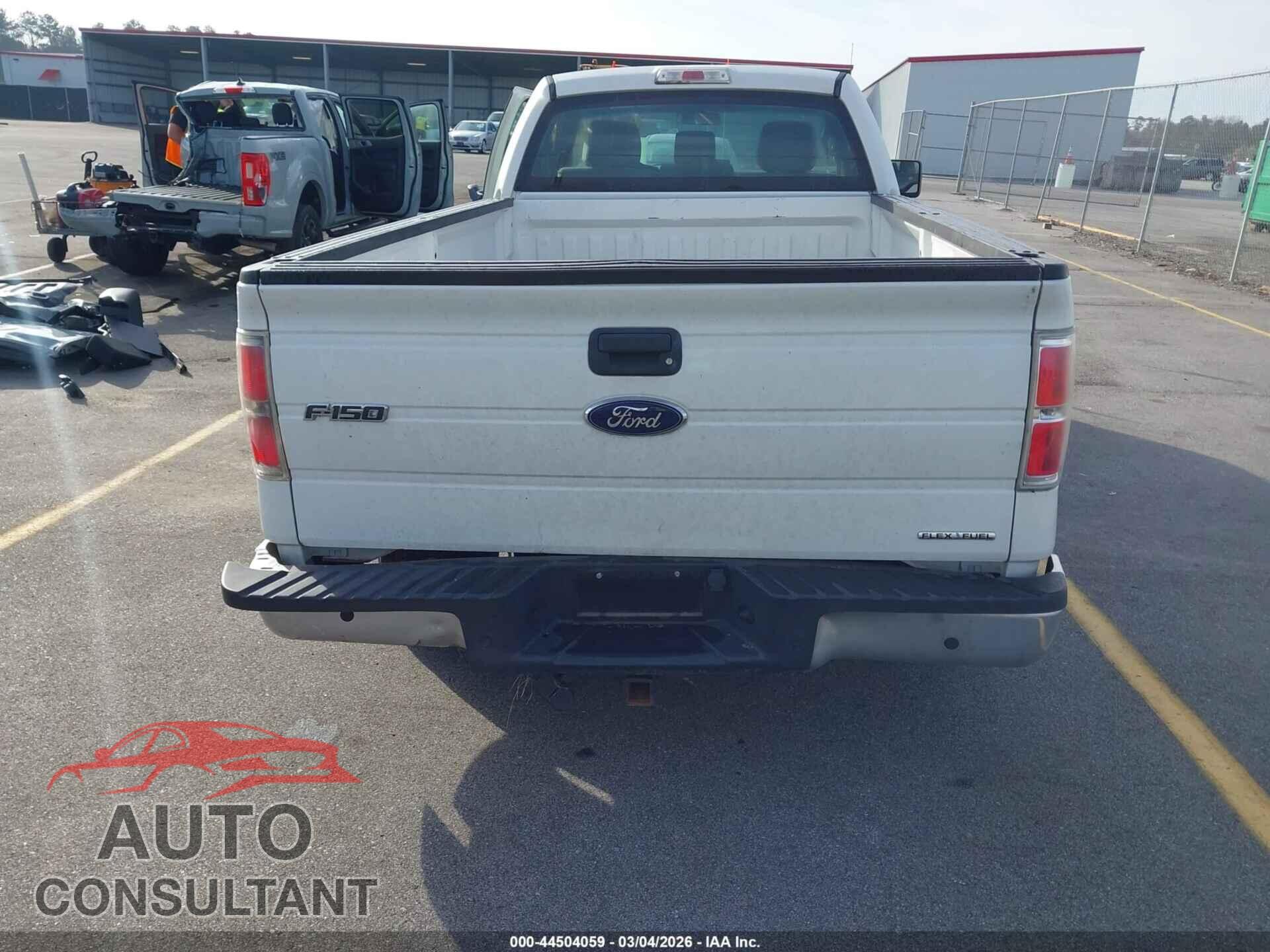 FORD F-150 2013 - 1FTNF1CF8DKE09366