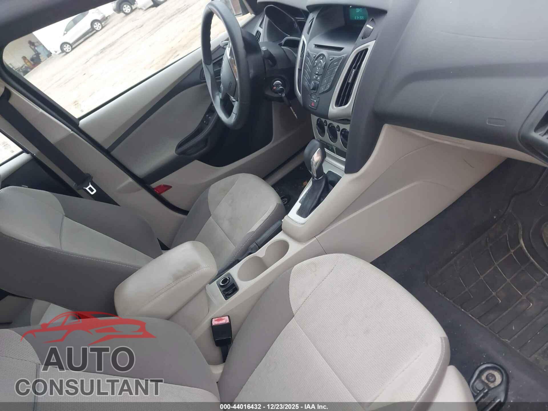 FORD FOCUS 2012 - 1FAHP3F25CL396590