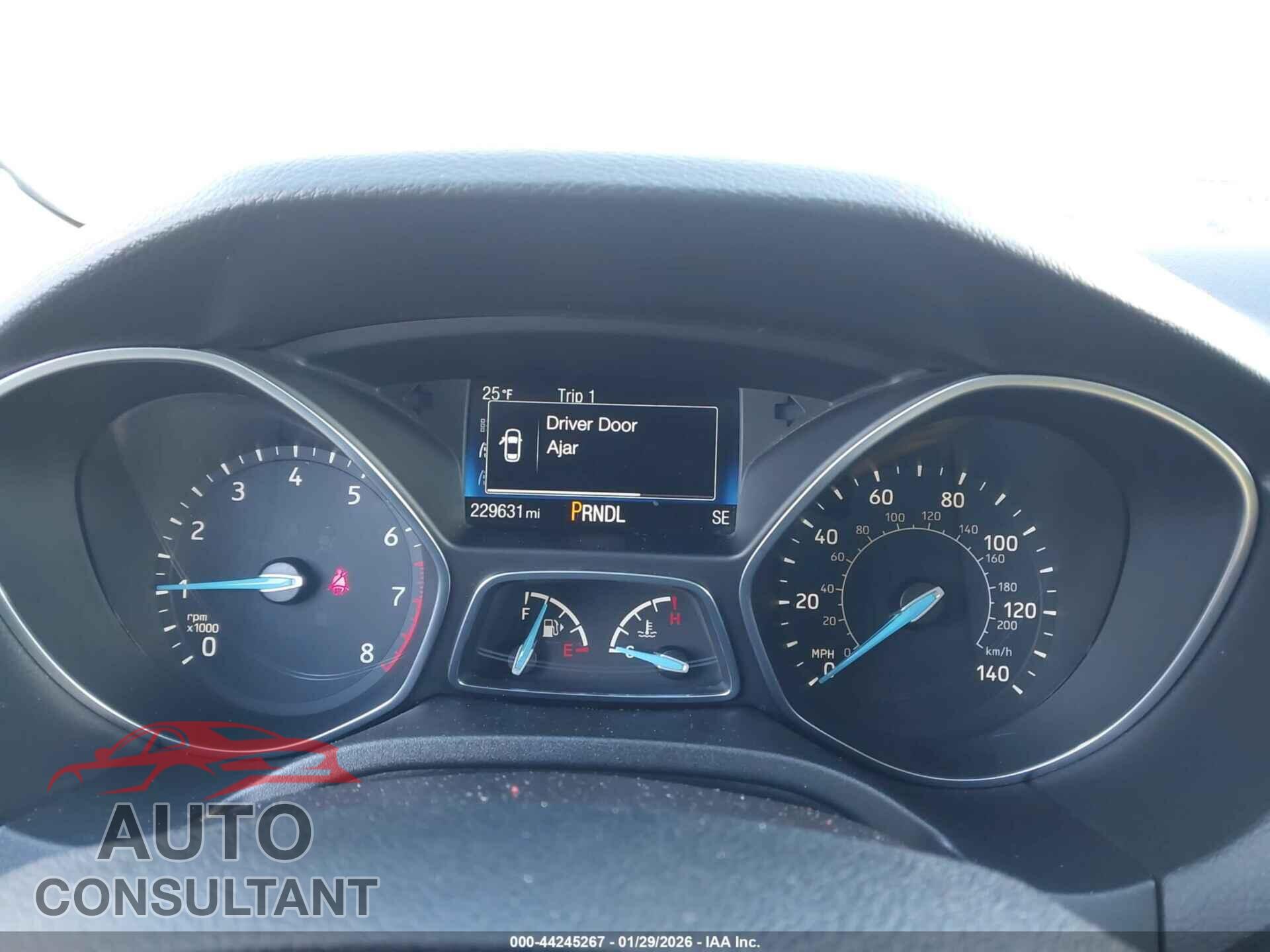 FORD FOCUS 2017 - 1FADP3K25HL227357