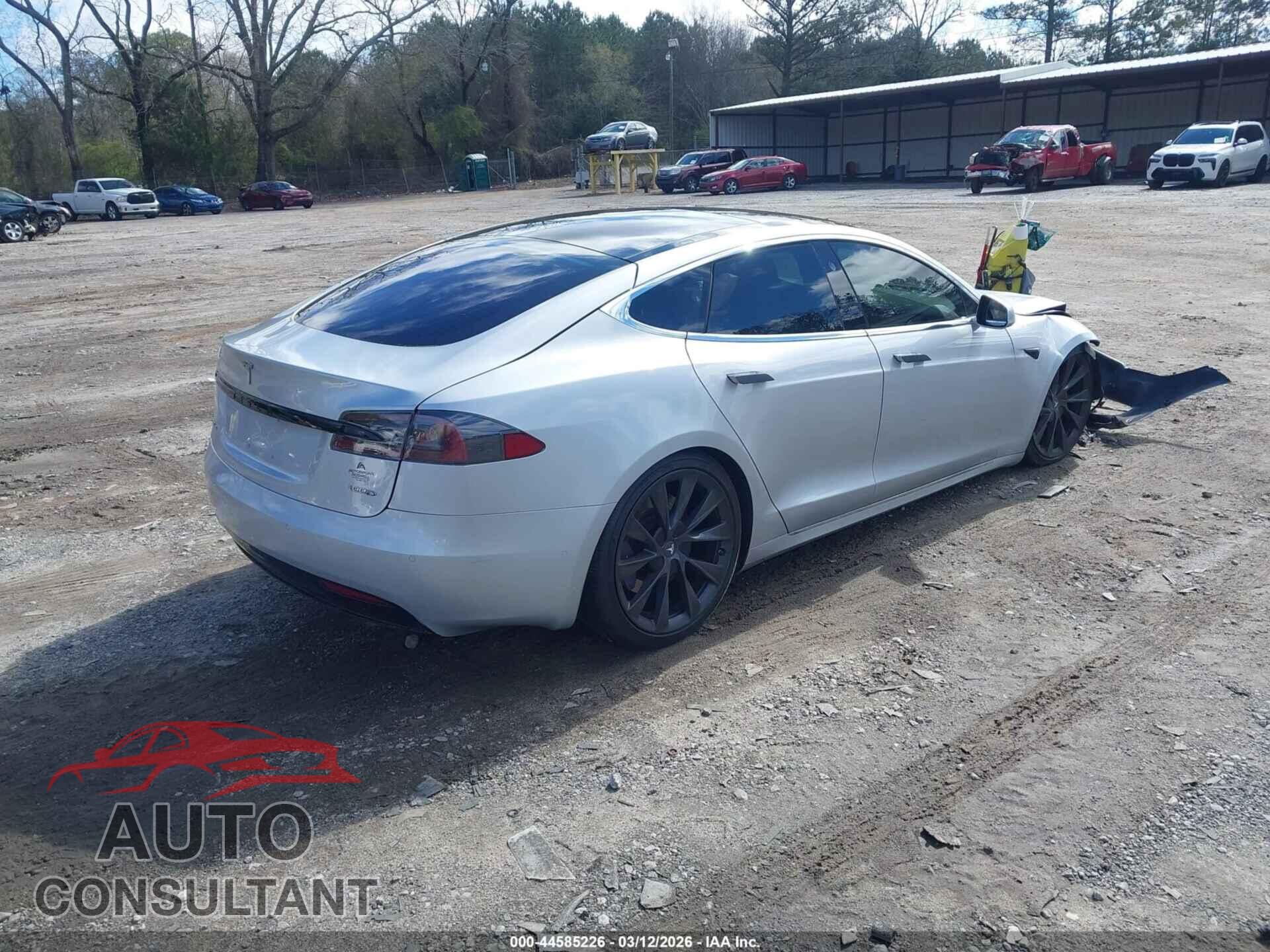 TESLA MODEL S 2018 - 5YJSA1E20JF256969