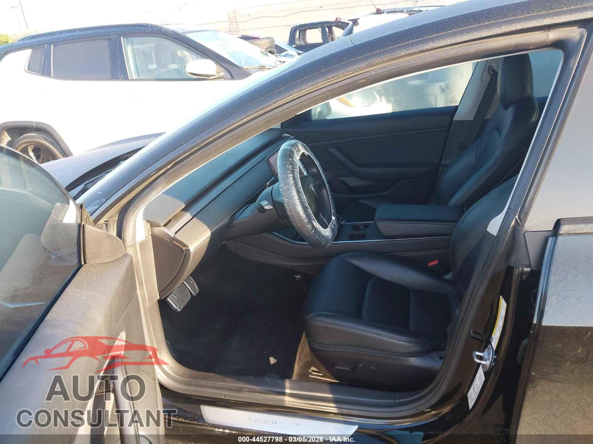 TESLA MODEL 3 2019 - 5YJ3E1EB7KF451798