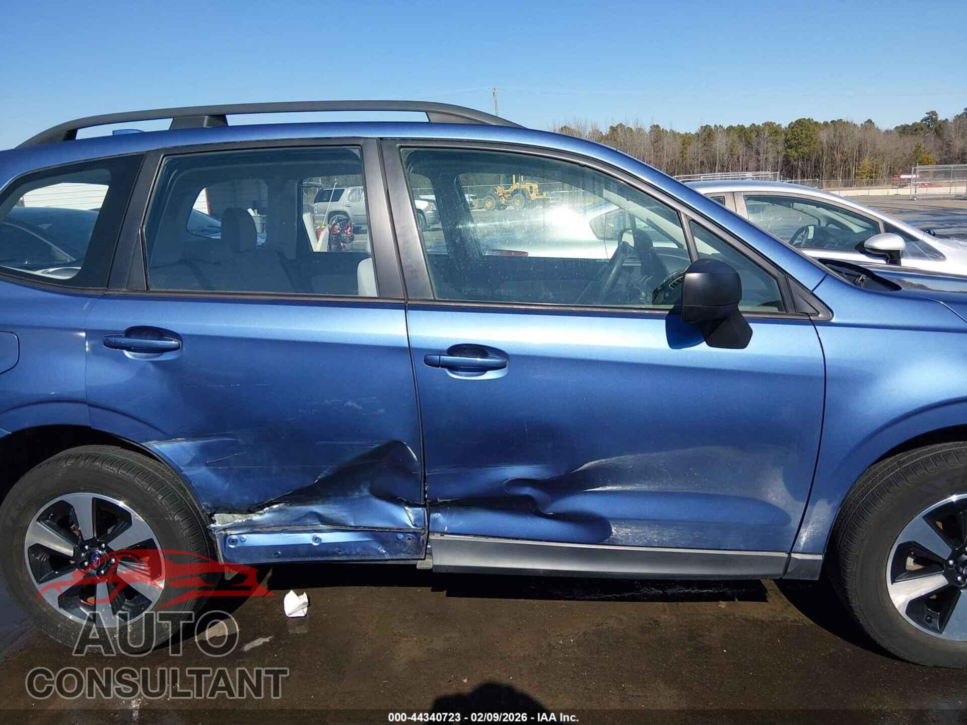SUBARU FORESTER 2018 - JF2SJABC8JH438417