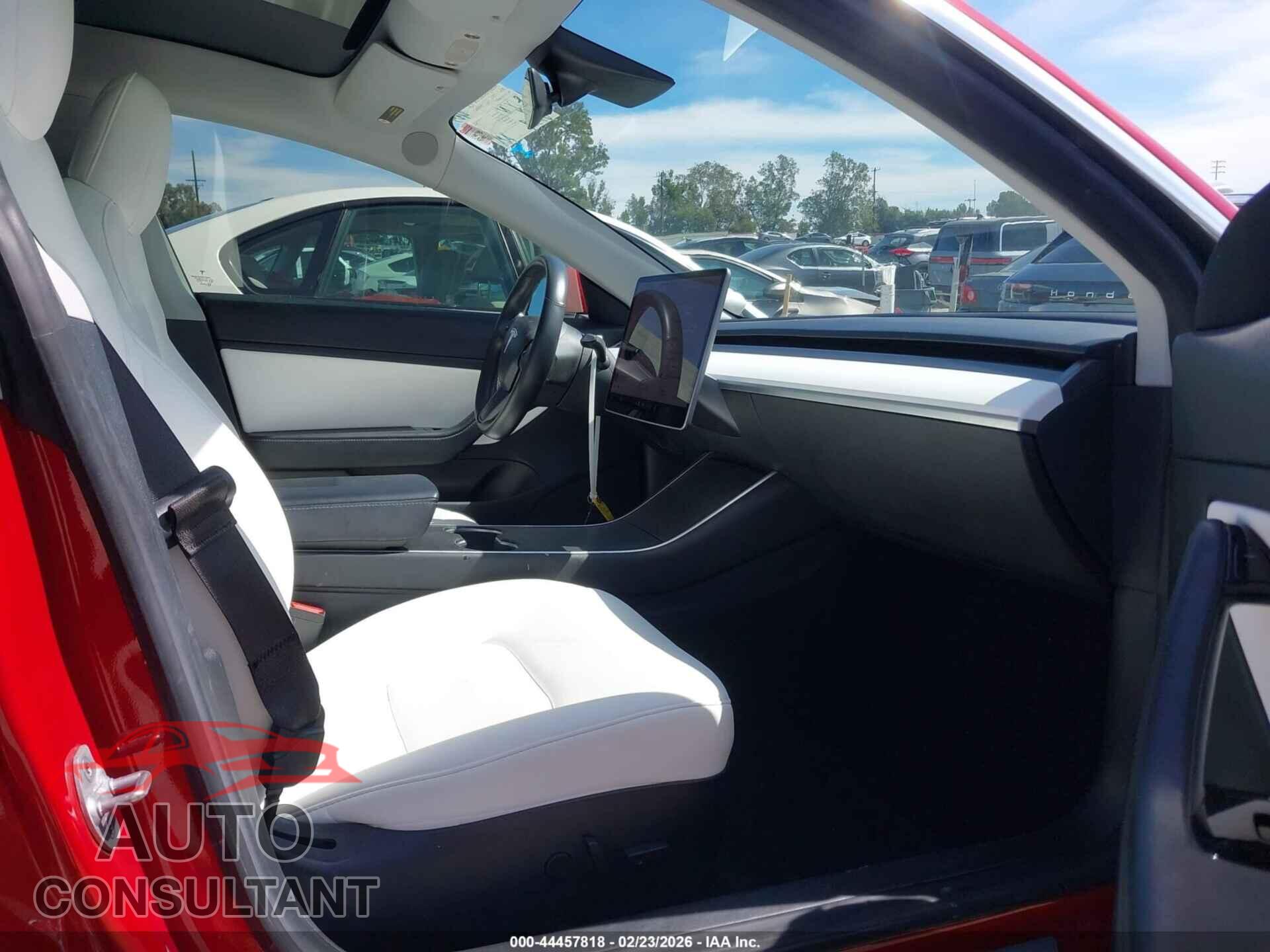 TESLA MODEL 3 2018 - 5YJ3E1EB9JF097619