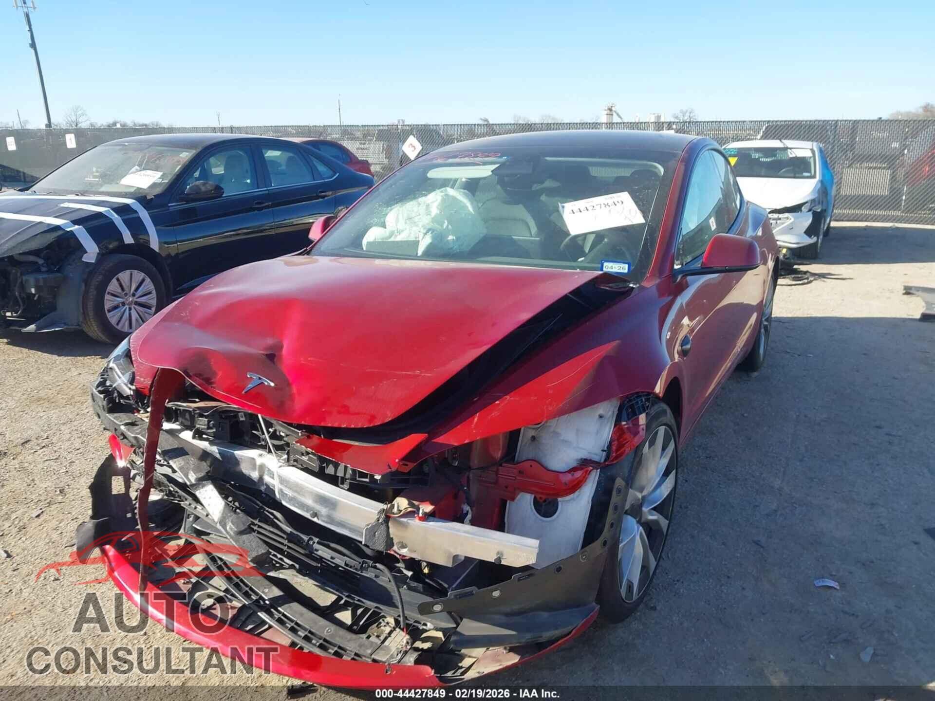 TESLA MODEL 3 2024 - 5YJ3E1EB6RF737085