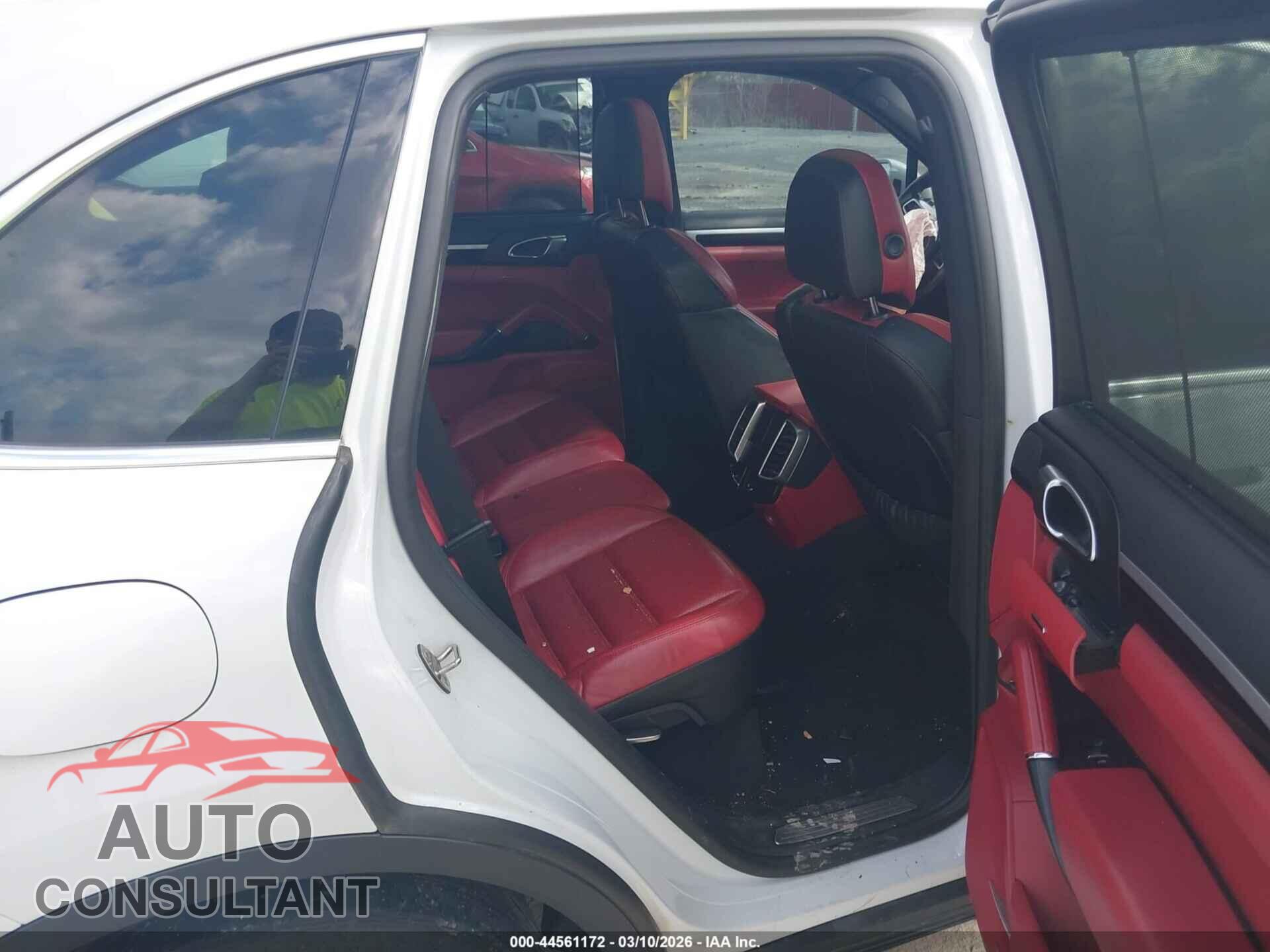 PORSCHE CAYENNE 2015 - WP1AB2A2XFLA60724