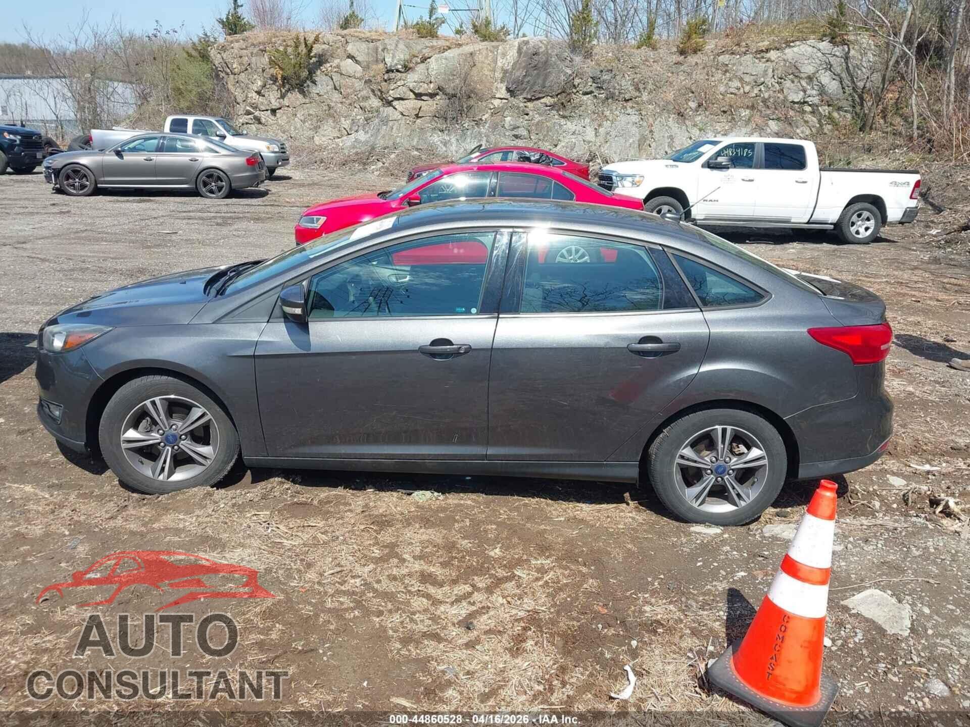 FORD FOCUS 2017 - 1FADP3FE4HL250617