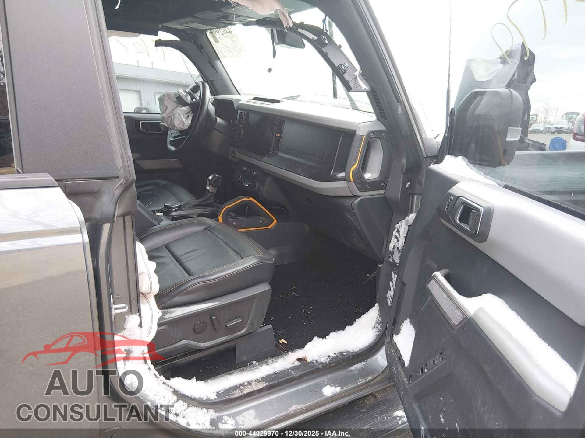 FORD BRONCO 2023 - 1FMEE5DH3PLB36101