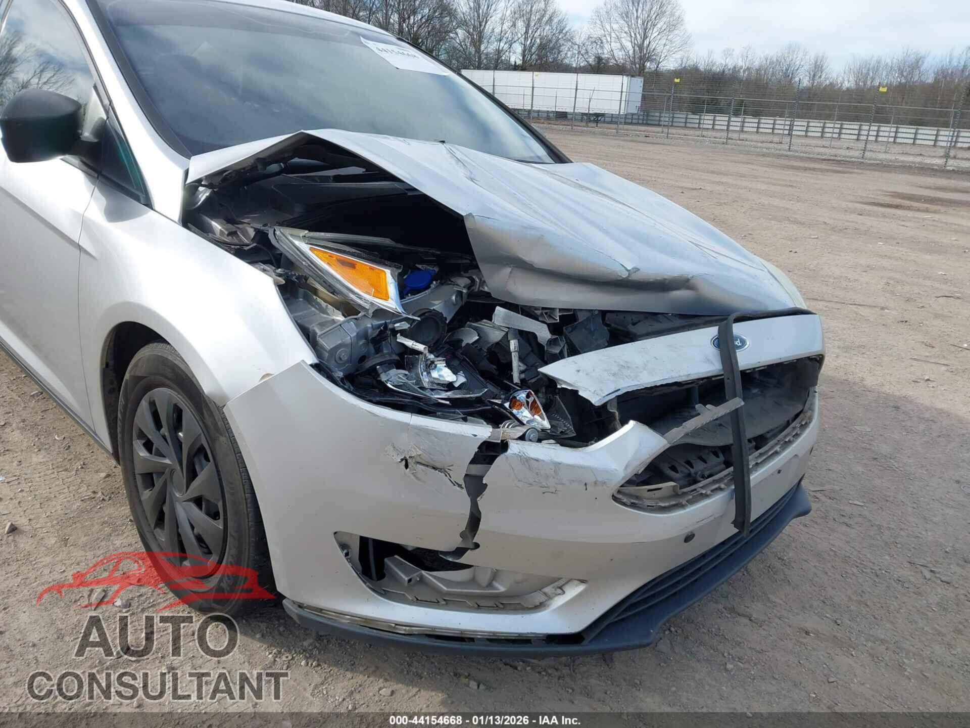 FORD FOCUS 2016 - 1FADP3E23GL298650