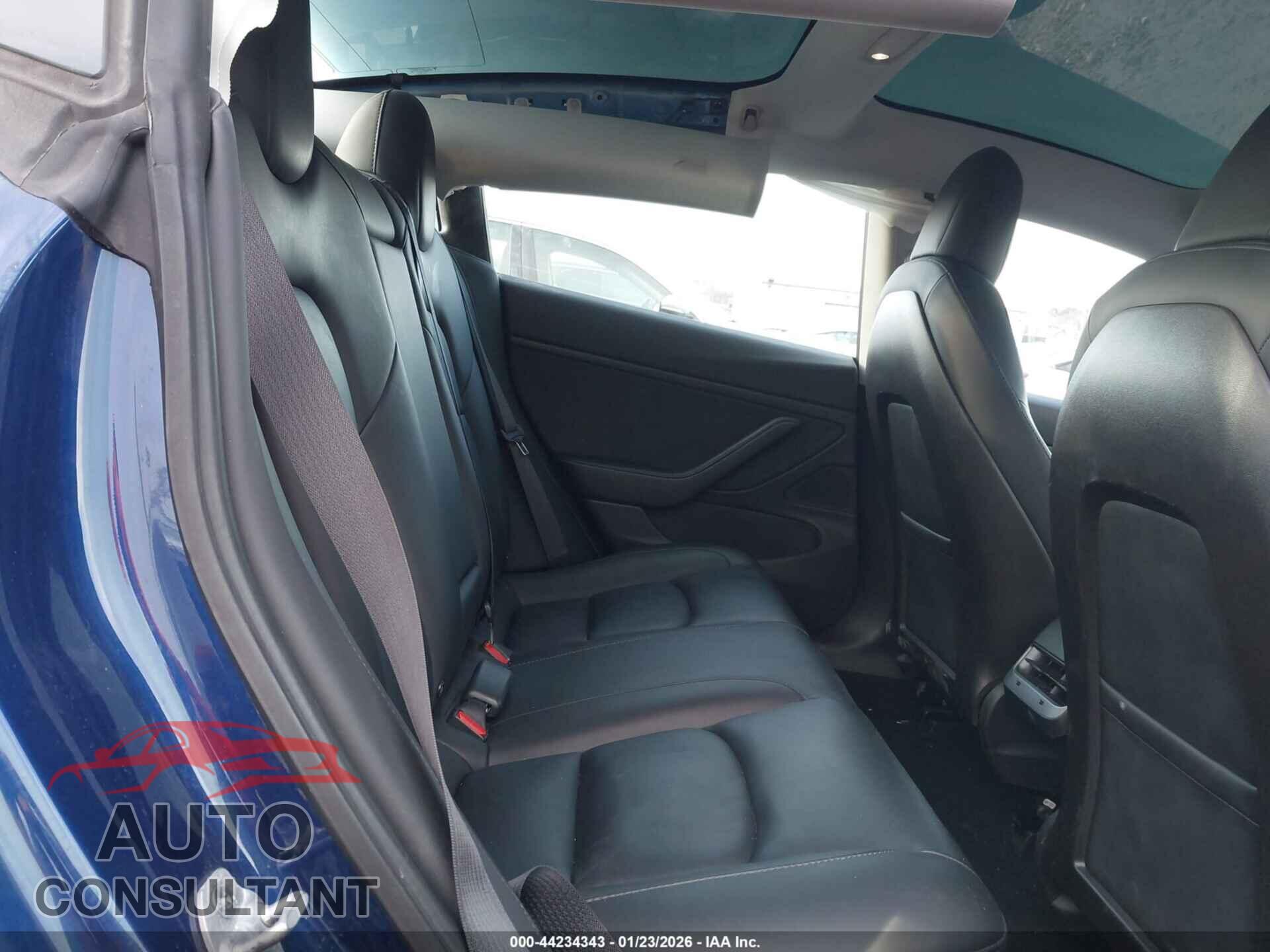 TESLA MODEL 3 2020 - 5YJ3E1EB8LF617408