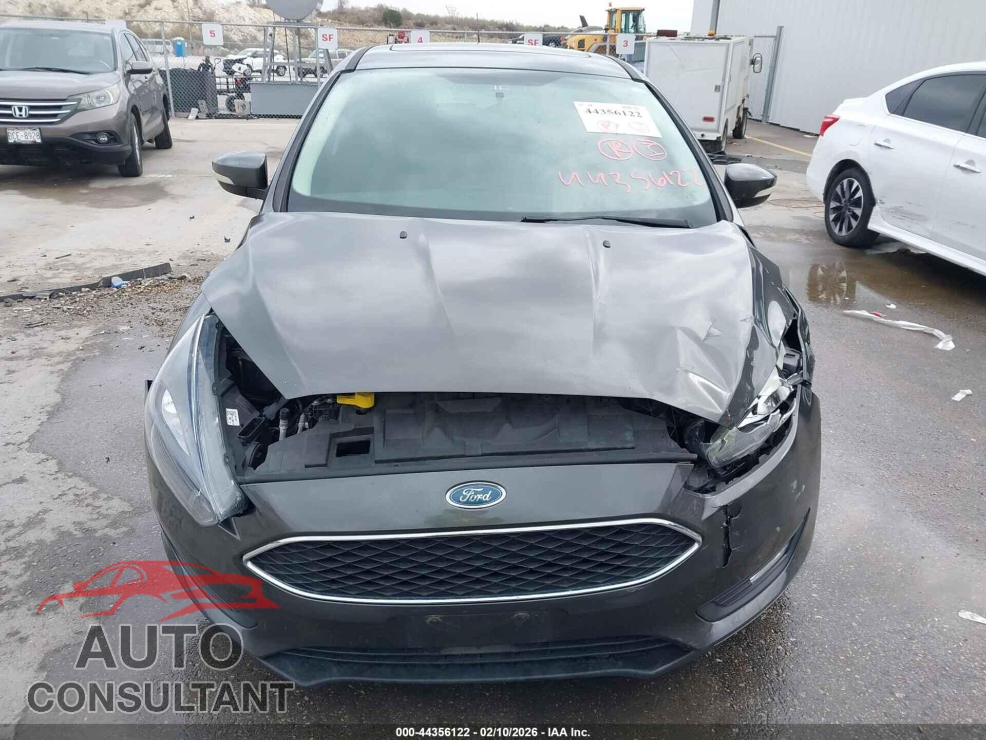 FORD FOCUS 2017 - 1FADP3M28HL324856