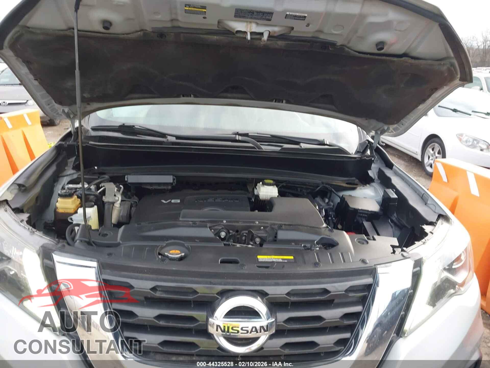 NISSAN PATHFINDER 2017 - 5N1DR2MM5HC606822