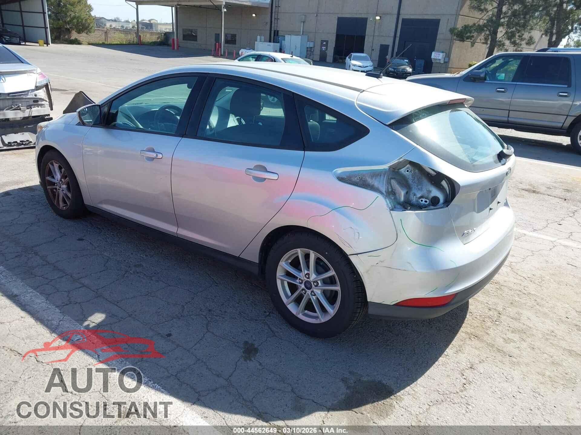 FORD FOCUS 2015 - 1FADP3K28FL201591
