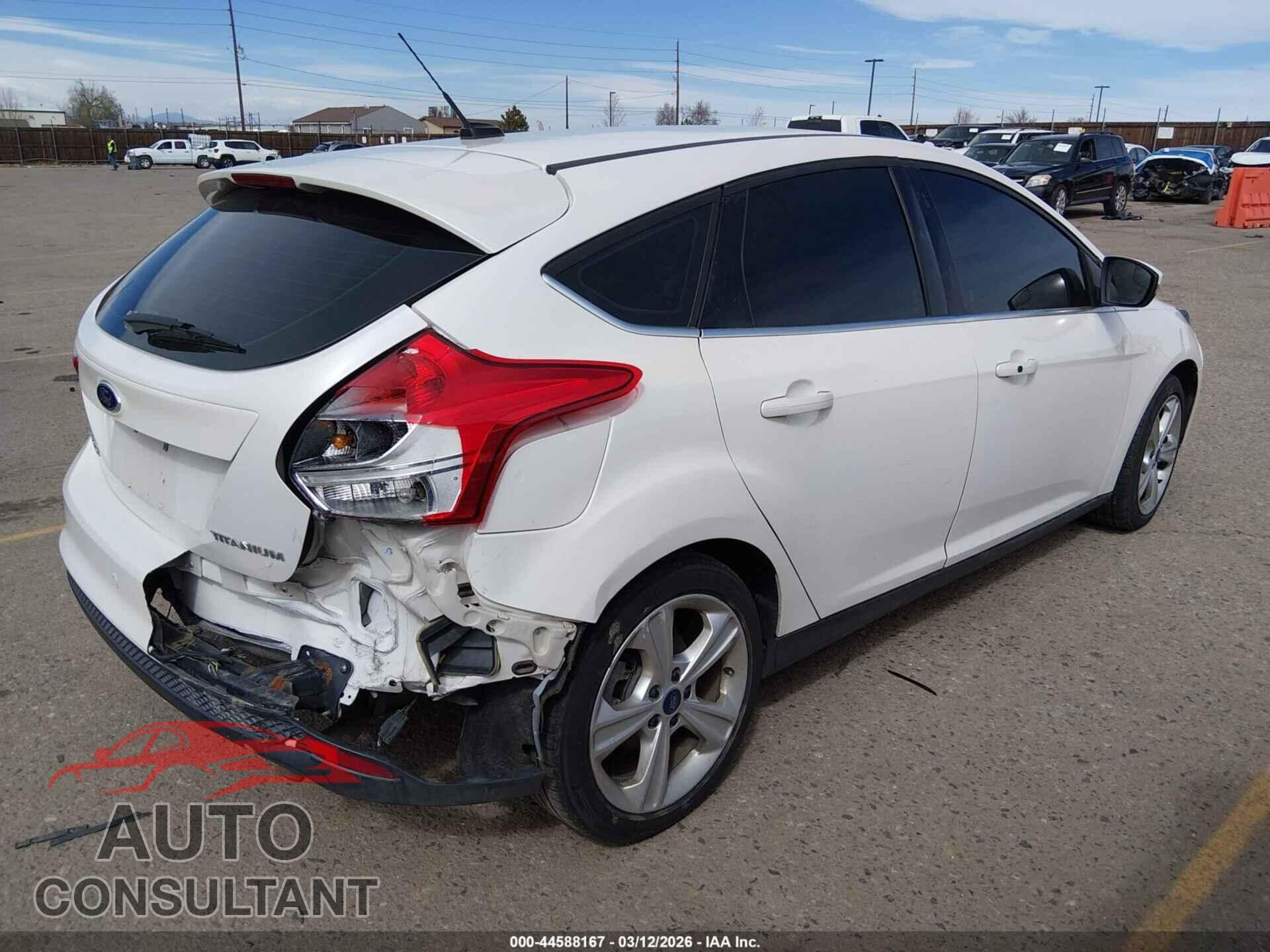 FORD FOCUS 2012 - 1FAHP3N26CL468351