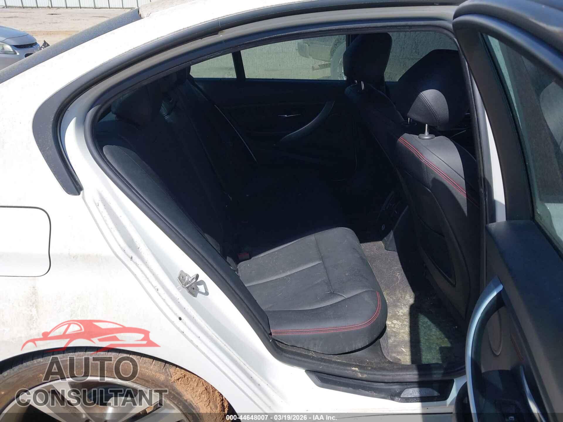 BMW 328I 2013 - WBA3A5G53DNP19175