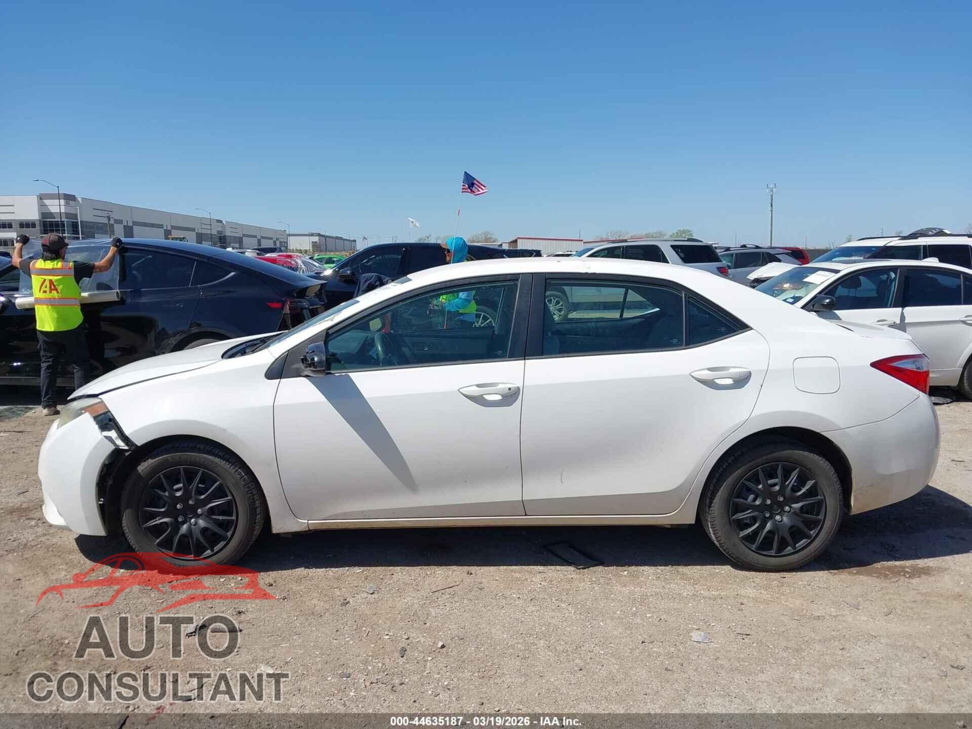 TOYOTA COROLLA 2014 - 5YFBURHE2EP152635