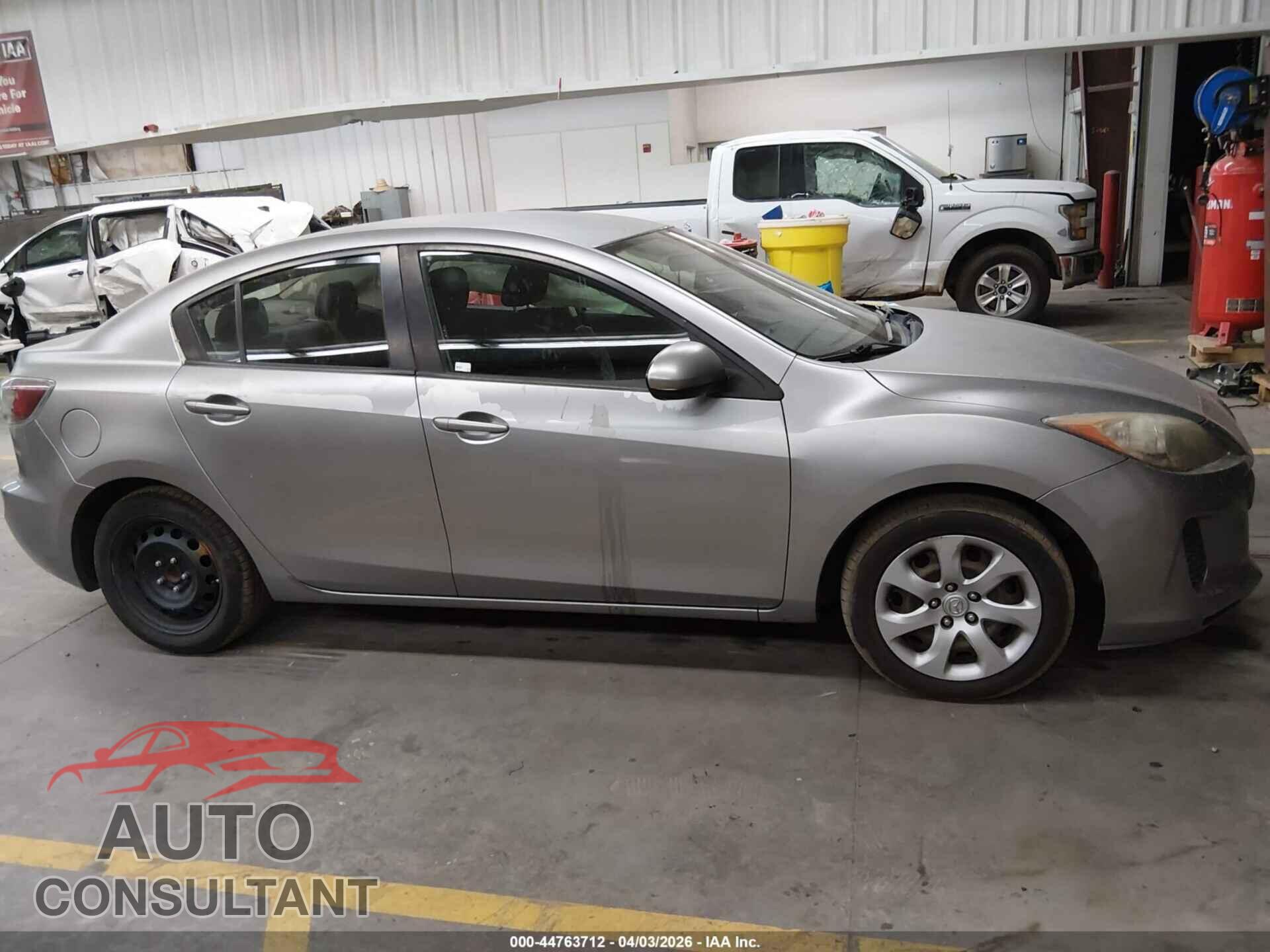 MAZDA MAZDA3 2012 - JM1BL1UG6C1579295