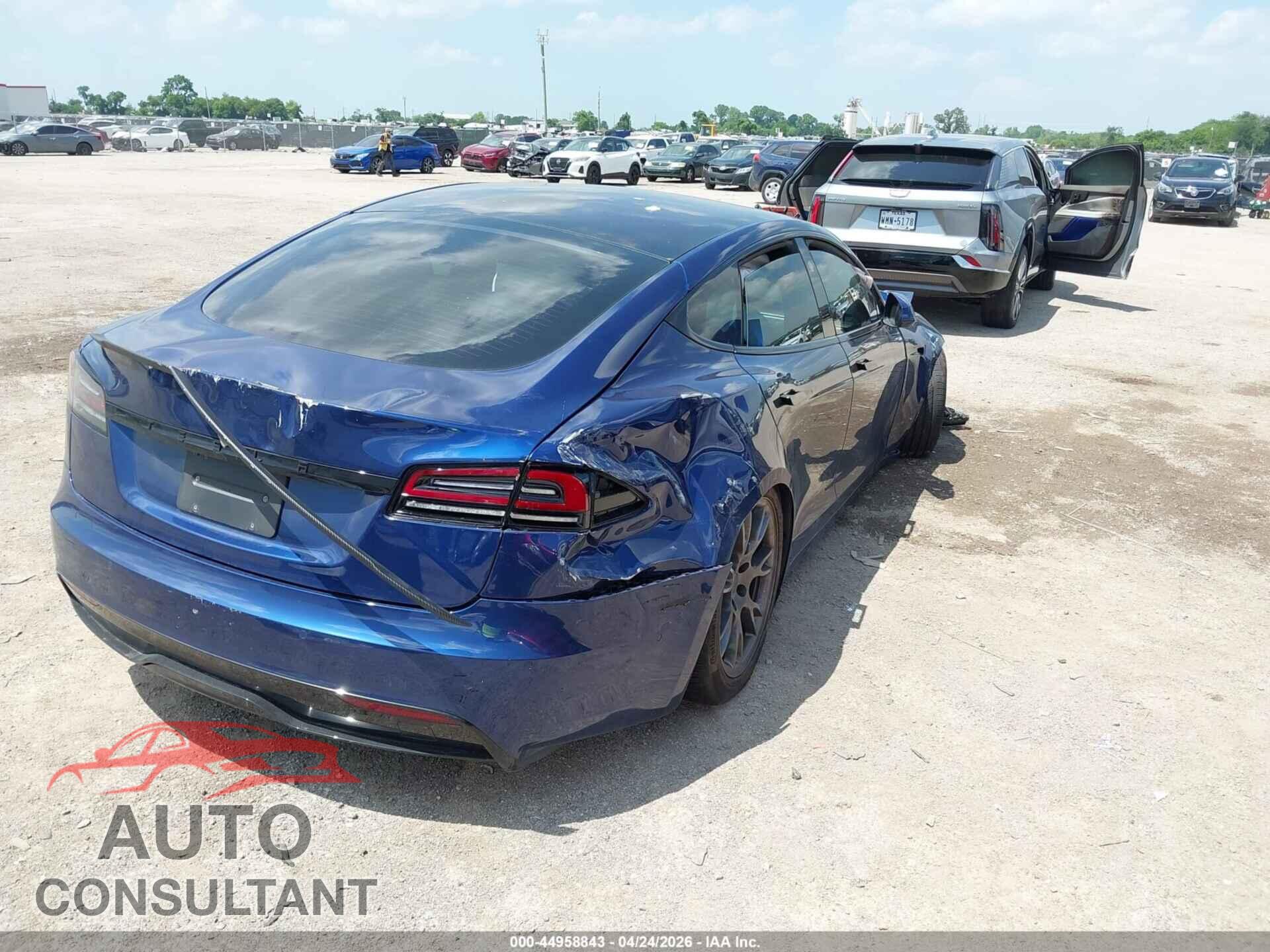 TESLA MODEL S 2022 - 5YJSA1E52NF493978