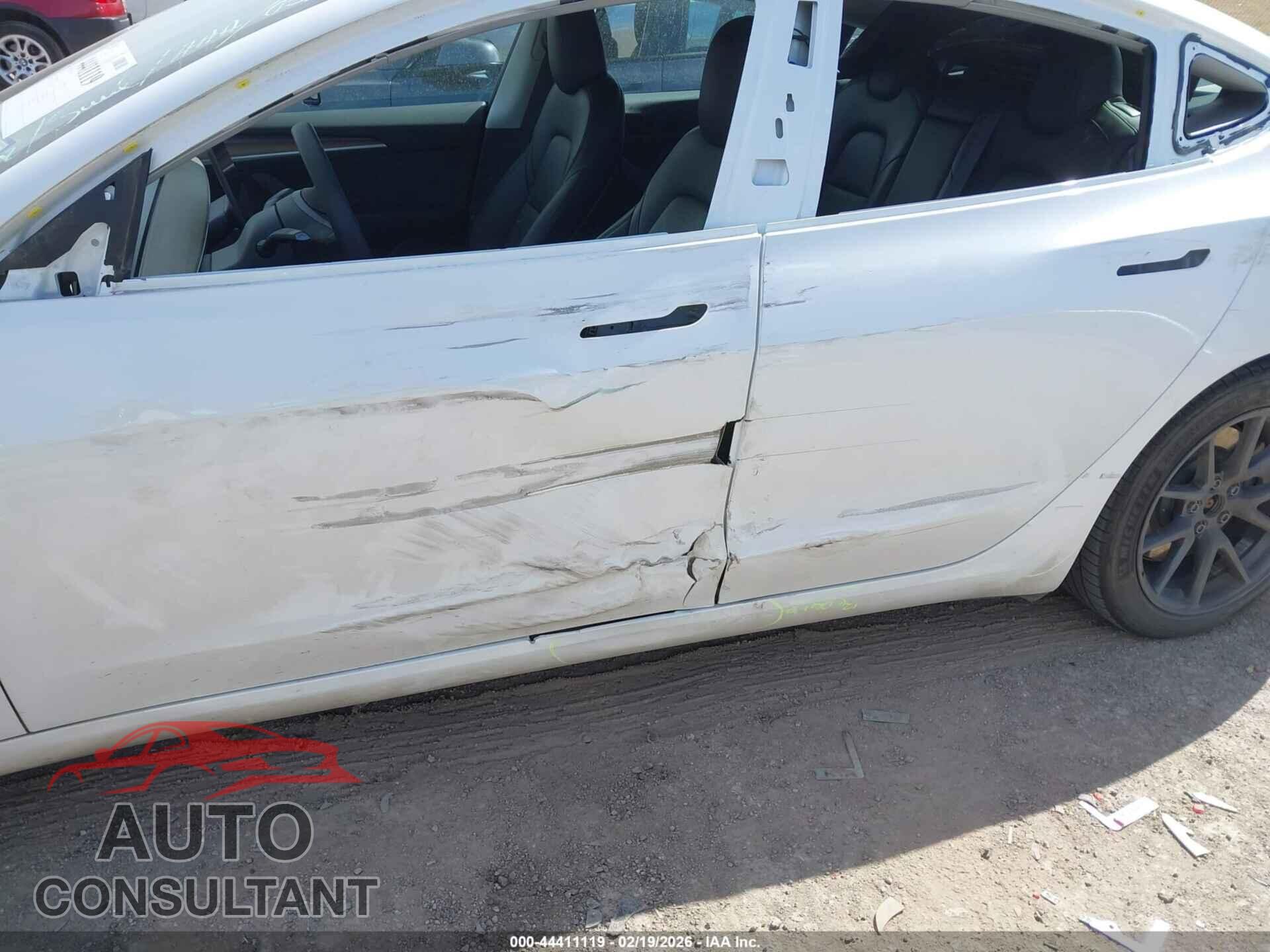 TESLA MODEL 3 2021 - 5YJ3E1EA8MF031557