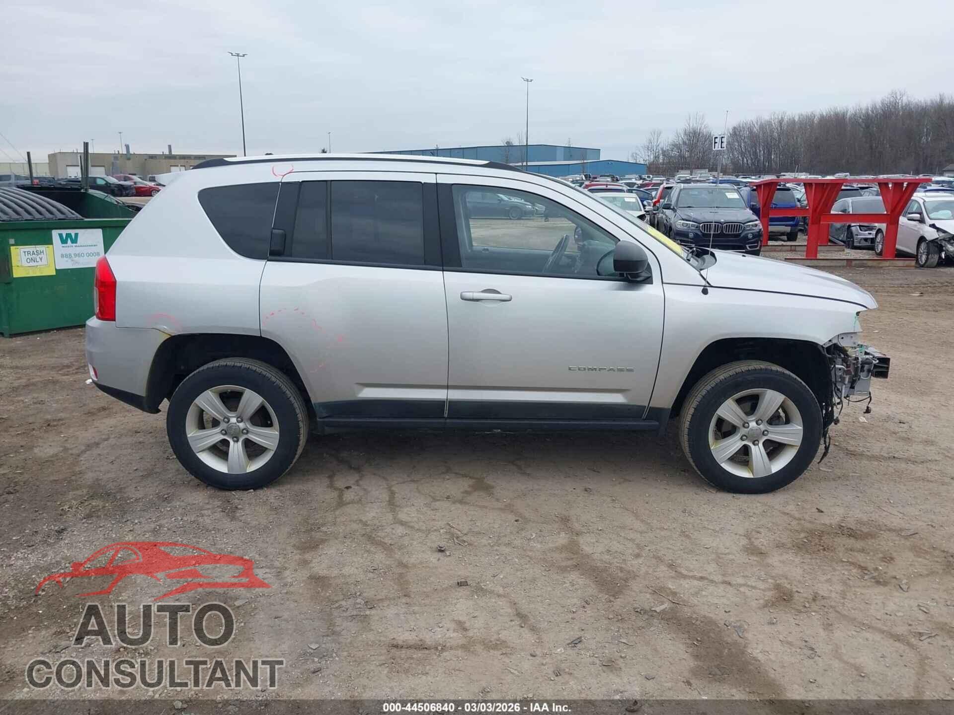 JEEP COMPASS 2011 - 1J4NT1FA4BD290543