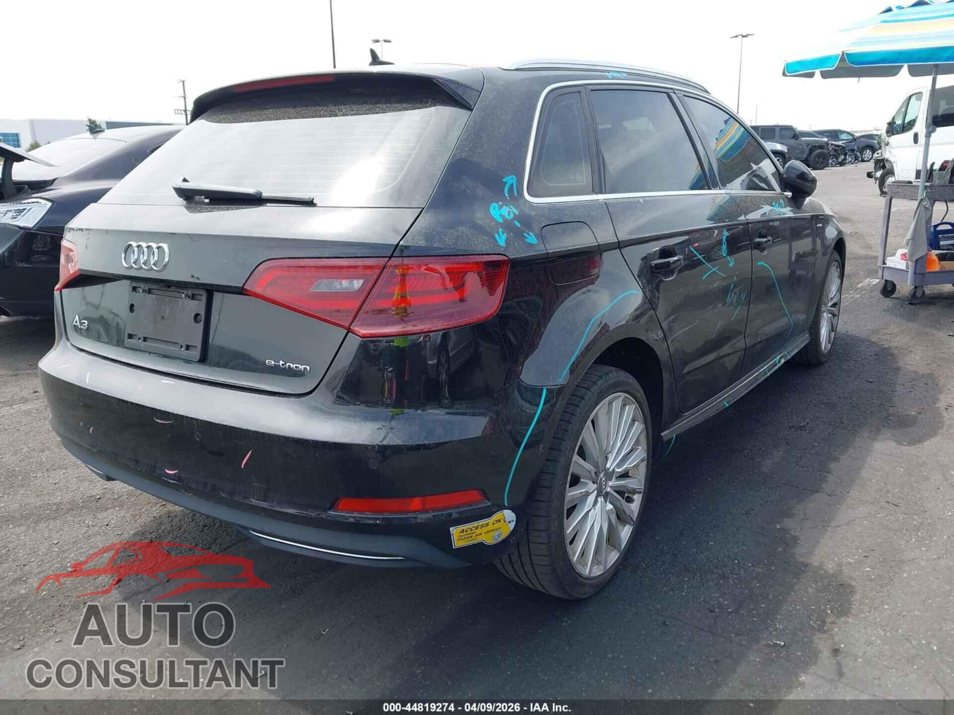 AUDI A3 E-TRON 2016 - WAUTPBFF1GA111495