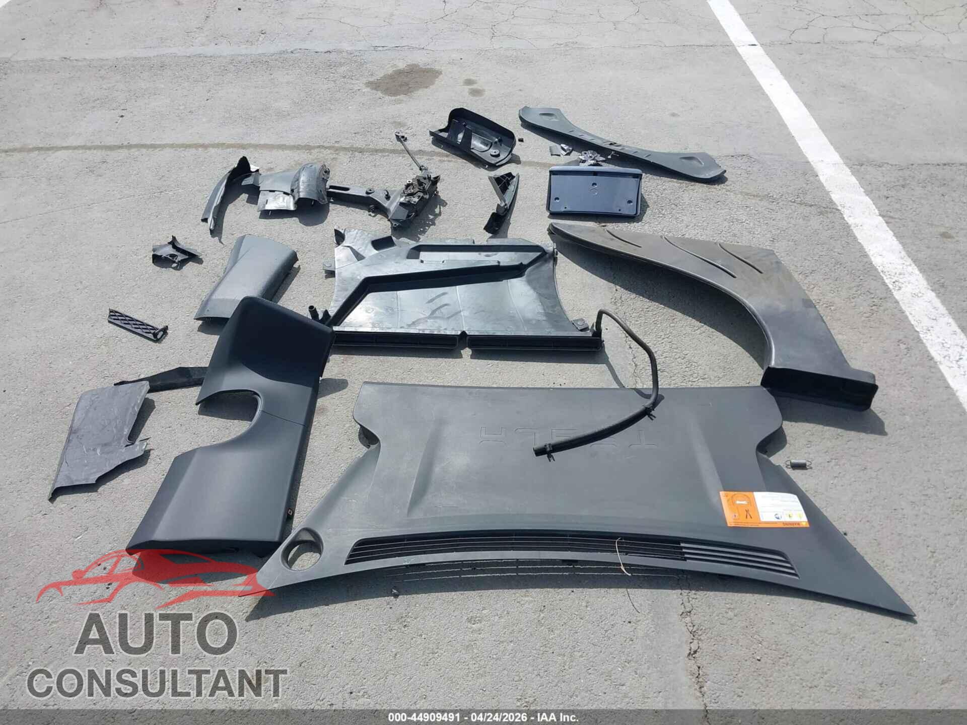 TESLA MODEL S 2017 - 5YJSA1E16HF215277