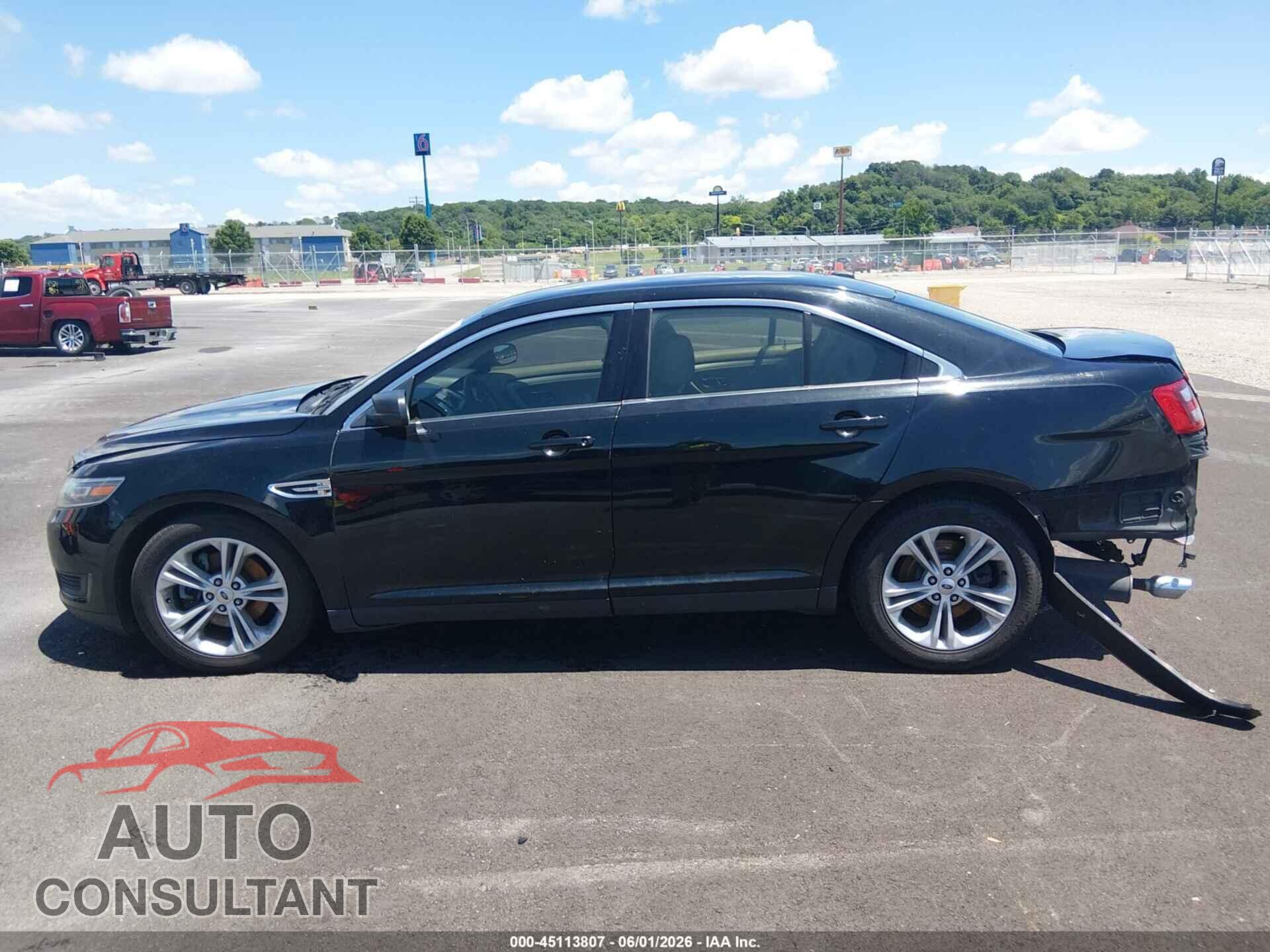 FORD TAURUS 2017 - 1FAHP2D91HG135385