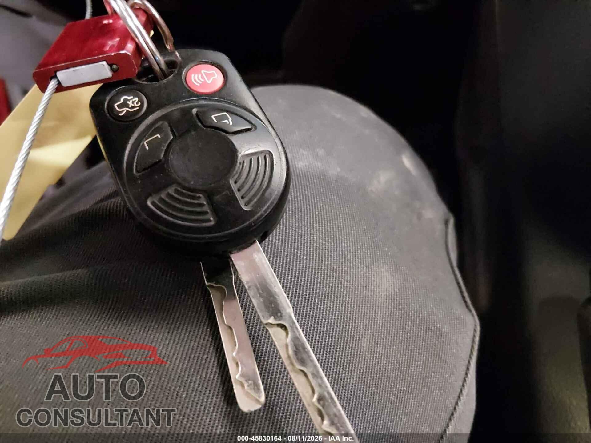 FORD FOCUS 2012 - 1FAHP3M27CL284070