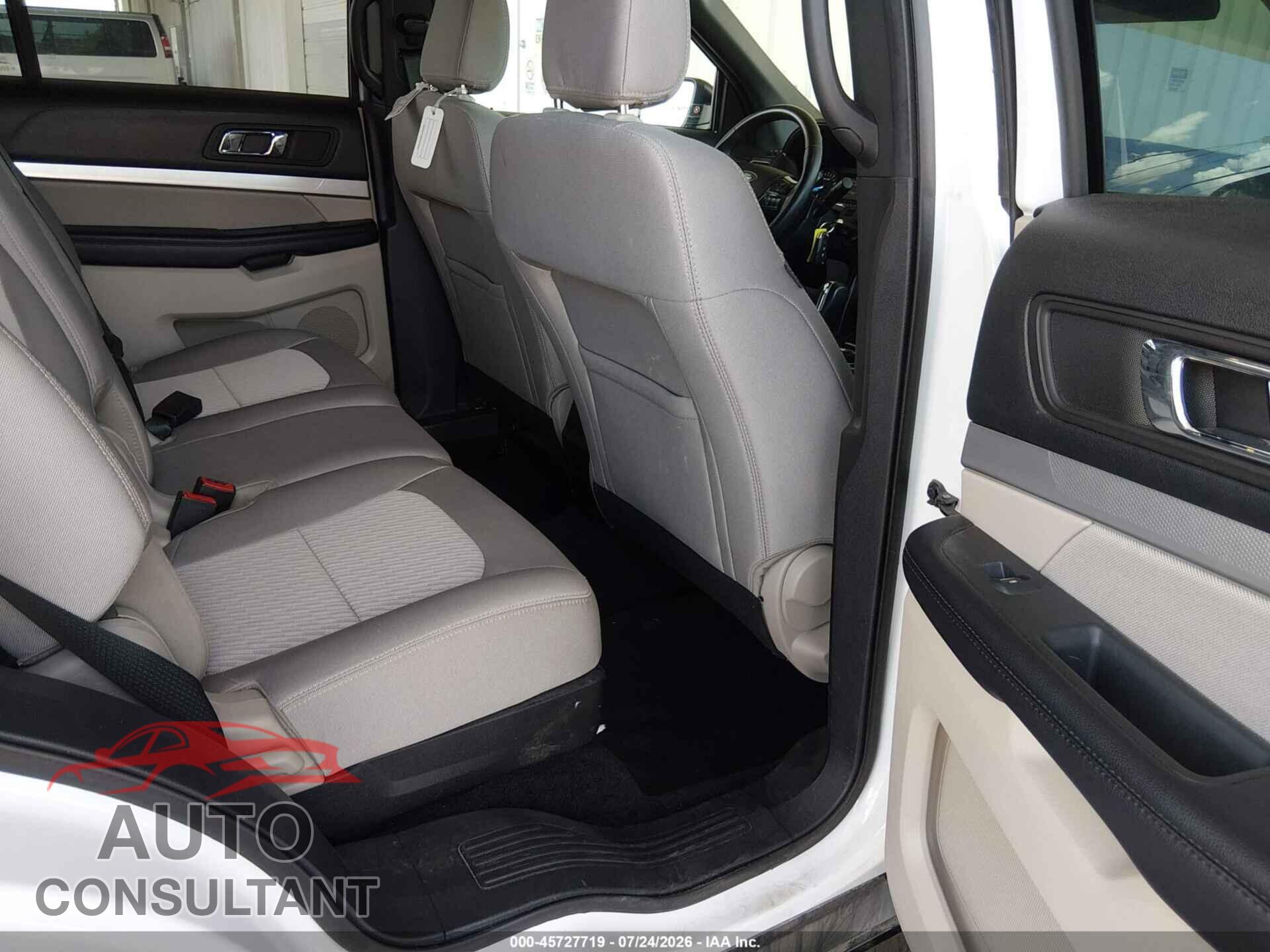 FORD EXPLORER 2018 - 1FM5K8B86JGB95236