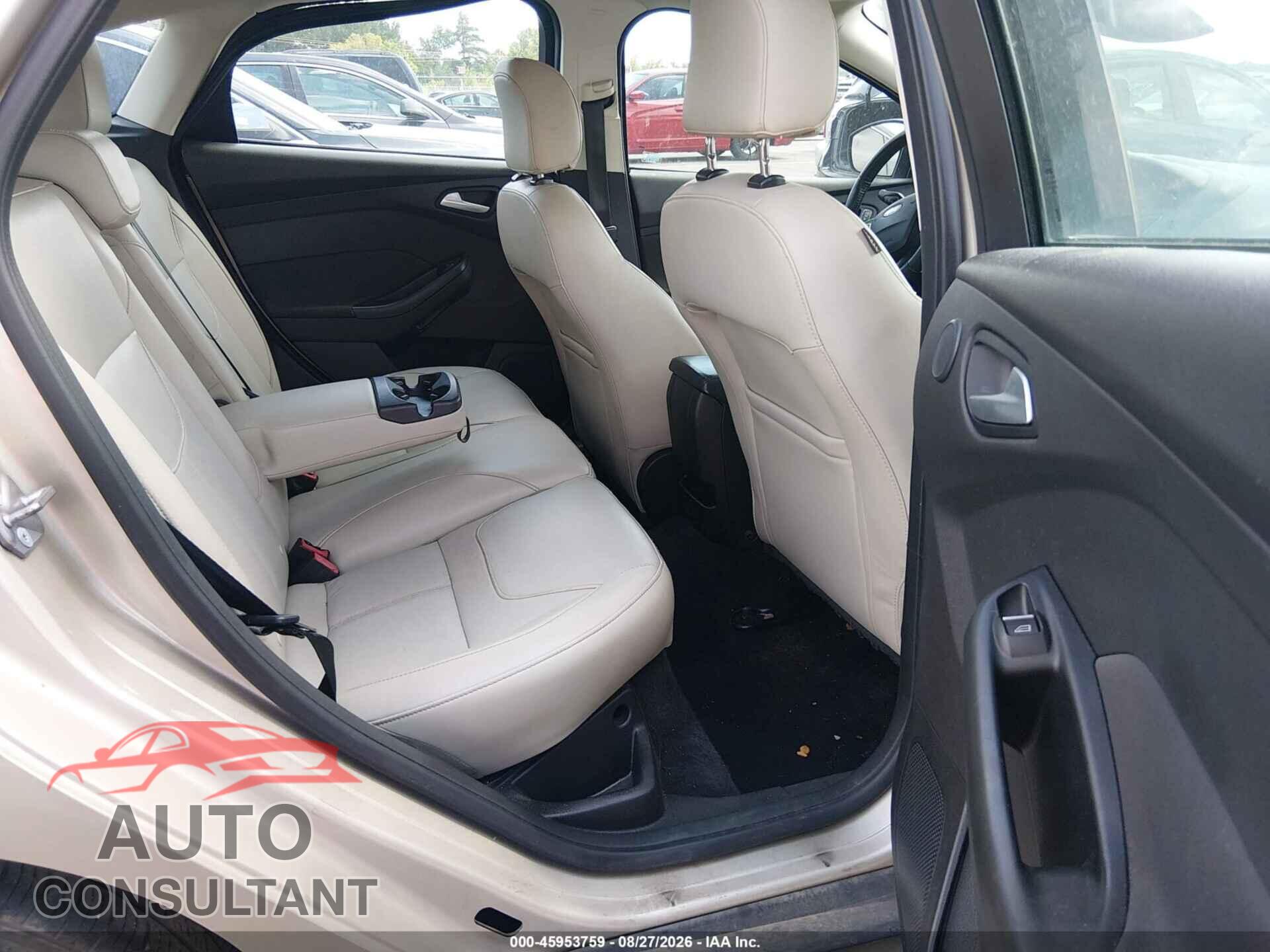 FORD FOCUS 2017 - 1FADP3N22HL302155