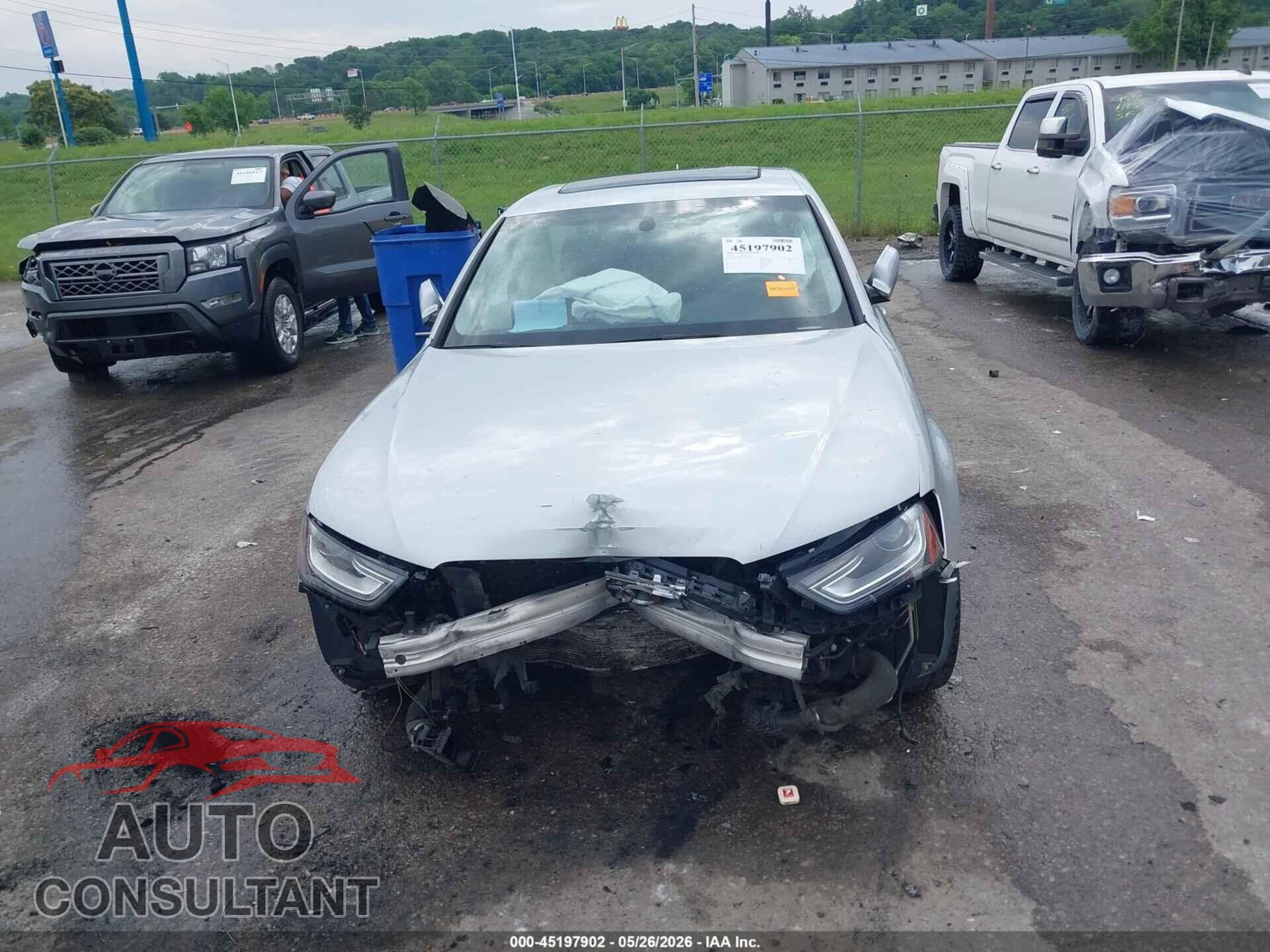 AUDI A4 2013 - WAUBFAFL6DN044038