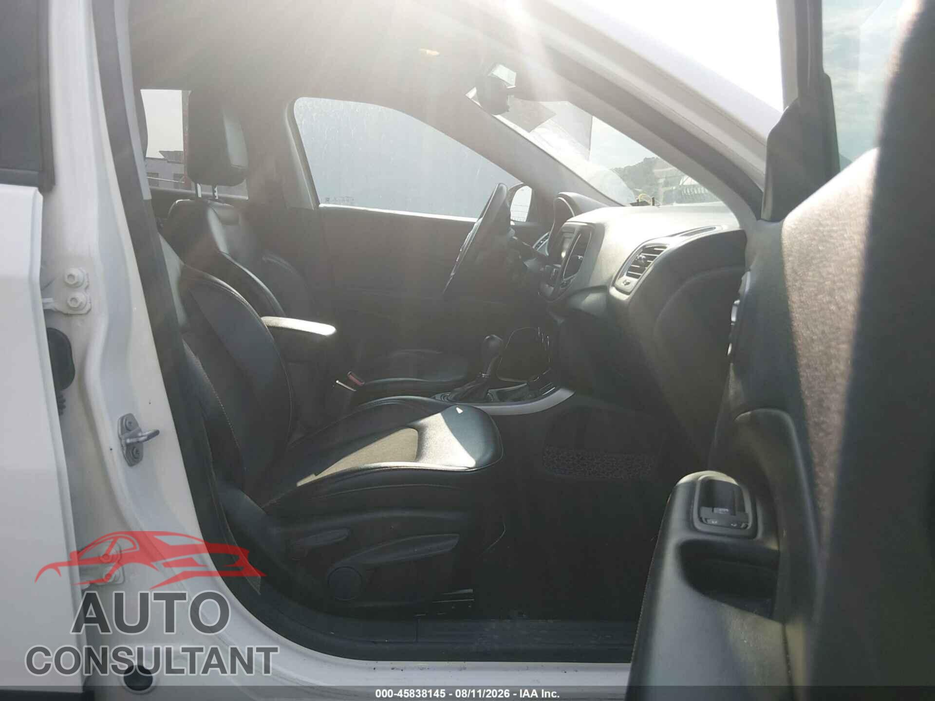 JEEP COMPASS 2018 - 3C4NJDBB3JT435009