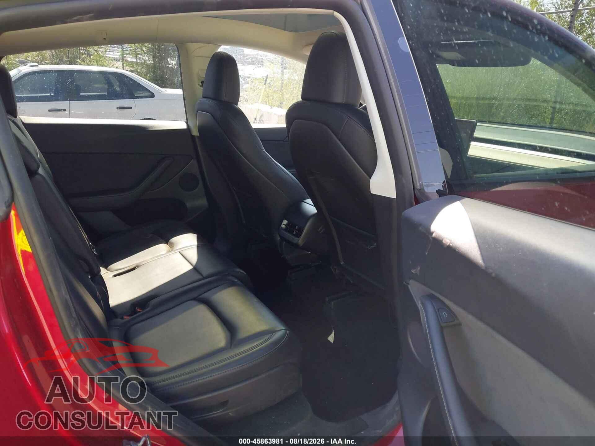 TESLA MODEL Y 2024 - 7SAYGAEE7RF110831