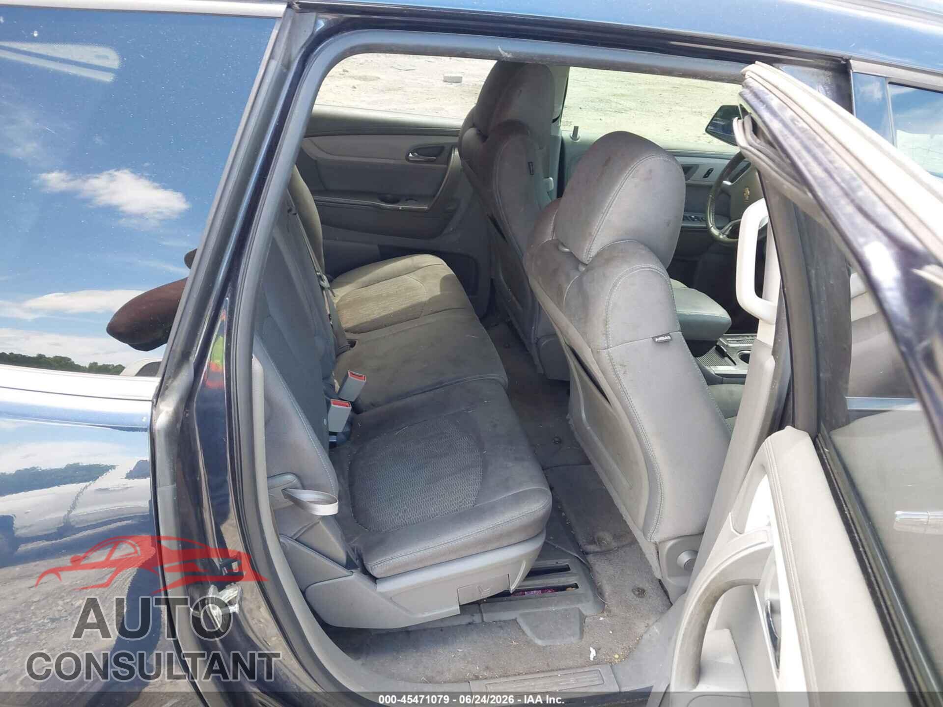 CHEVROLET TRAVERSE 2015 - 1GNKVGKD9FJ301007