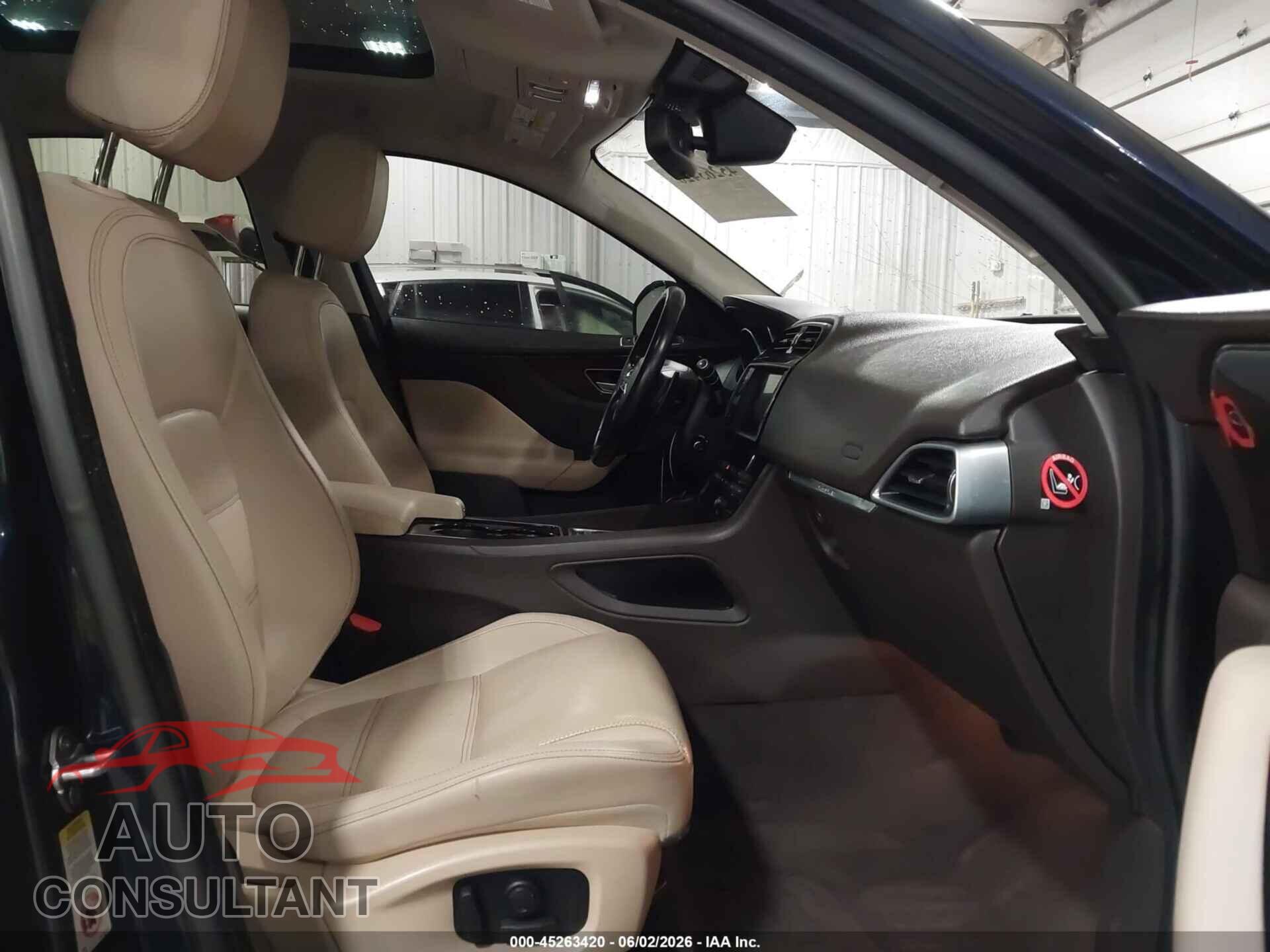 JAGUAR F-PACE 2017 - SADCK2BV8HA897669