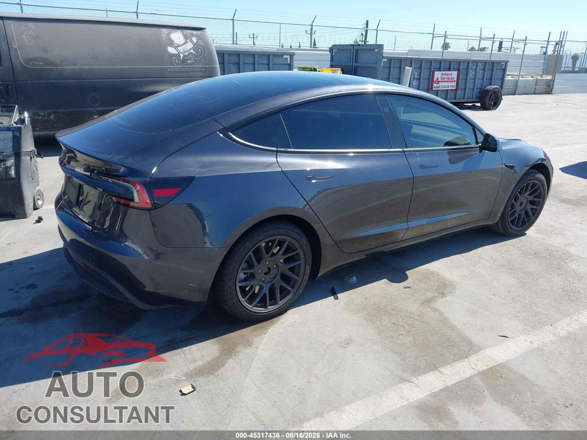 TESLA MODEL 3 2024 - 5YJ3E1EA0RF743598