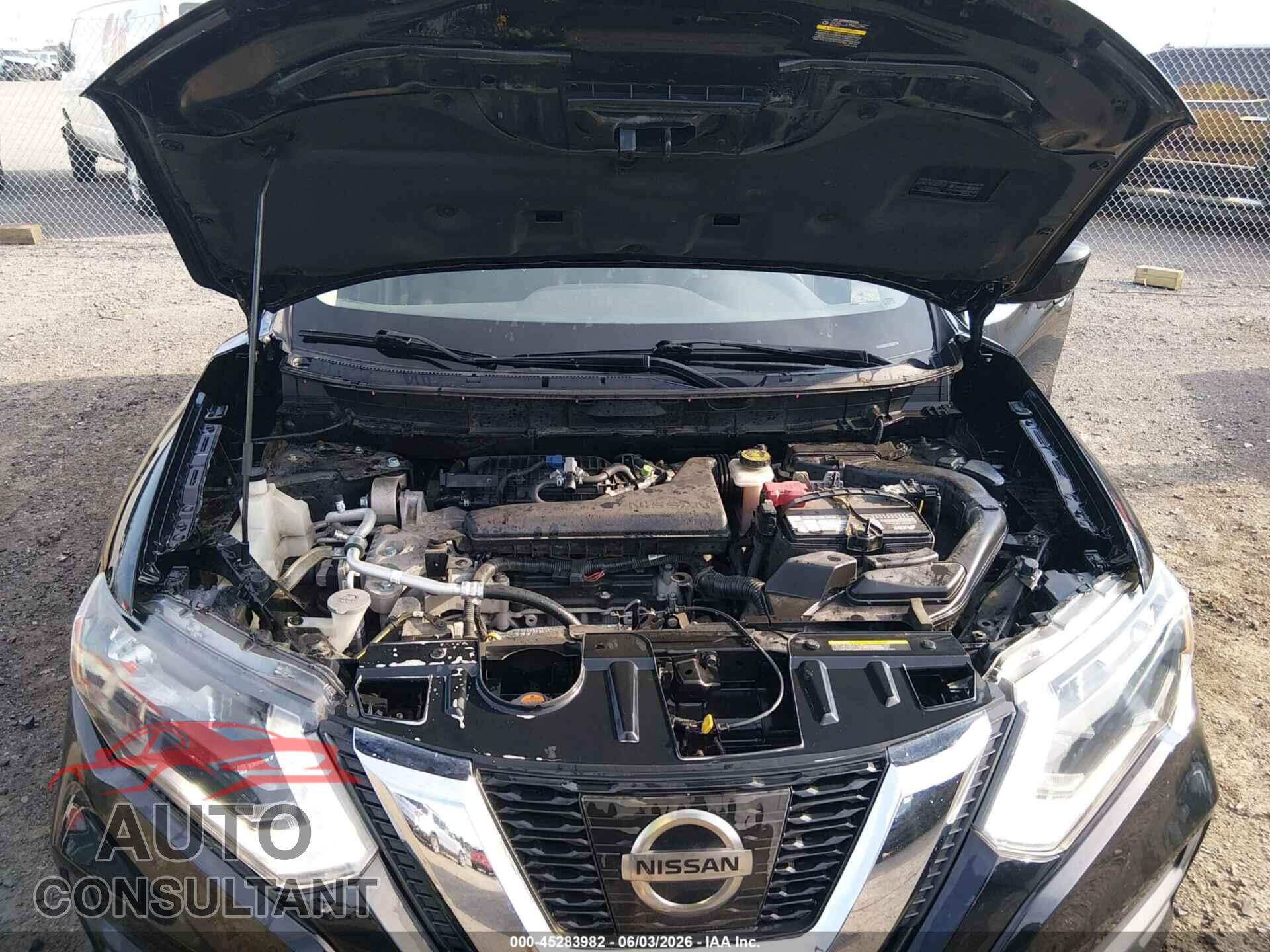 NISSAN ROGUE 2017 - KNMAT2MT5HP605601
