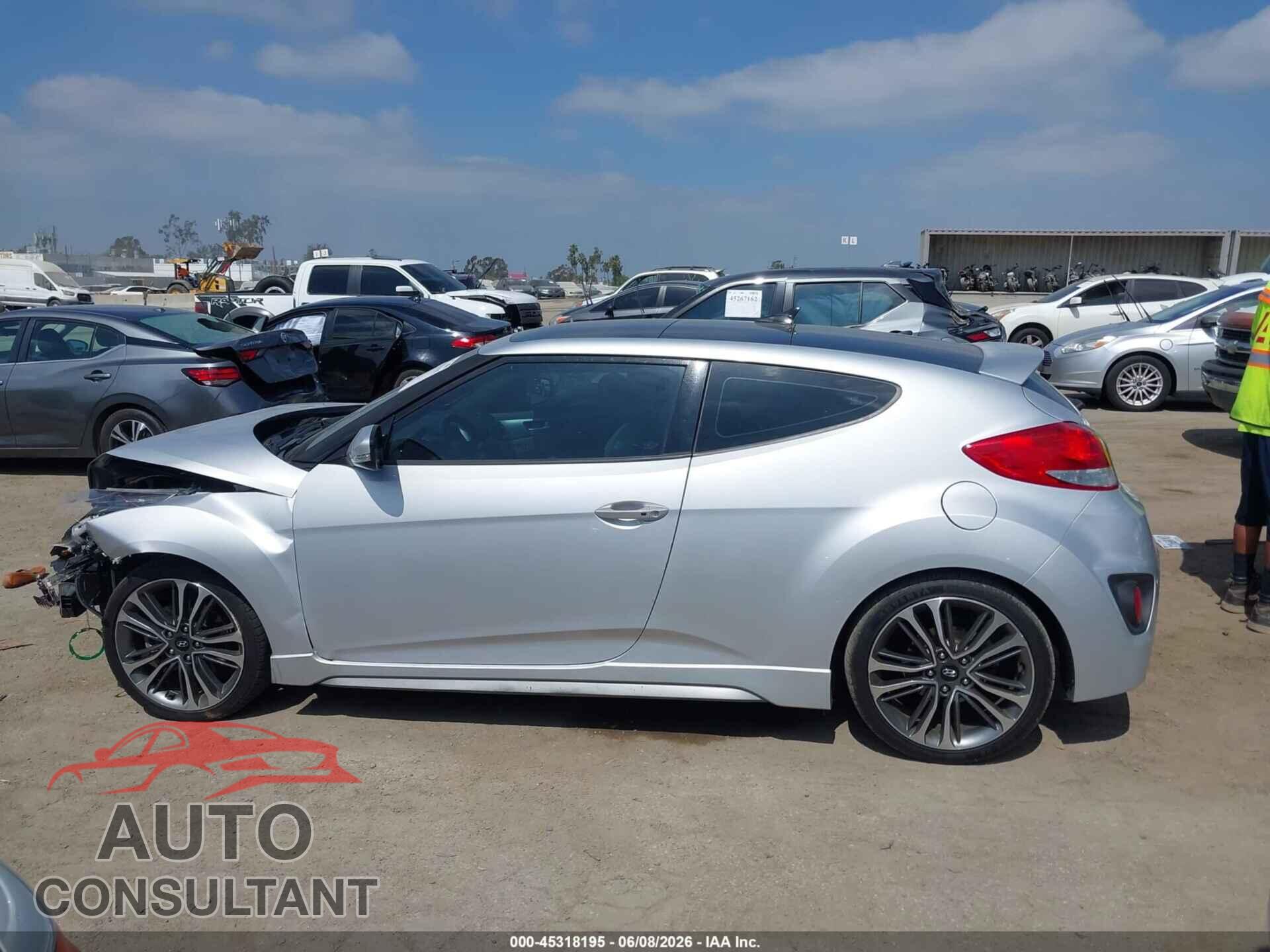 HYUNDAI VELOSTER 2017 - KMHTC6AE8HU309930